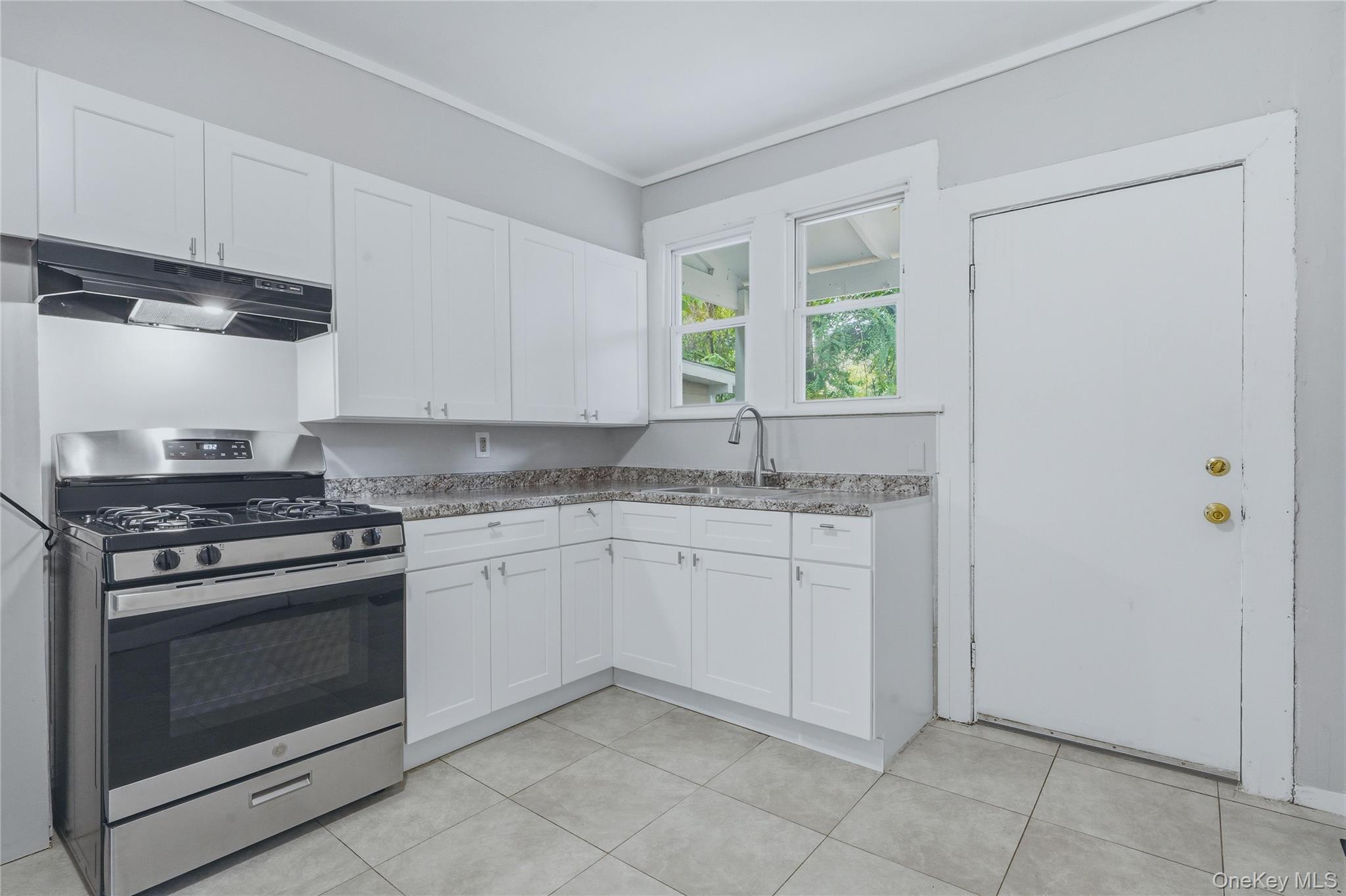 70 Van Deusen Street – For Sale photo 11