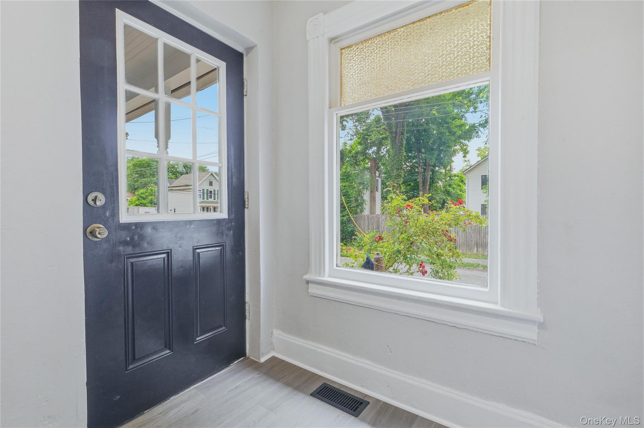 70 Van Deusen Street – For Sale photo 6