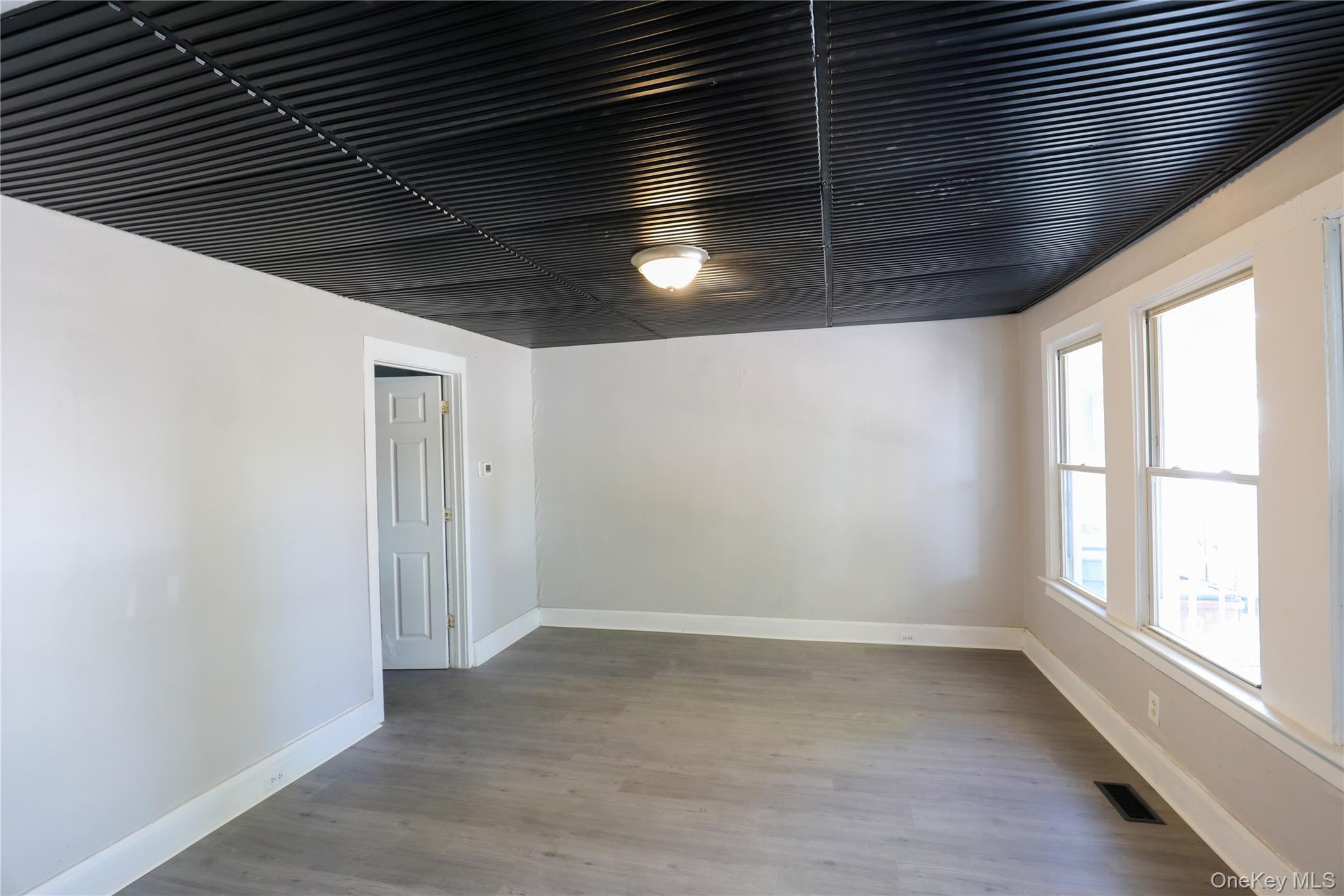70 Van Deusen Street – For Sale photo 4