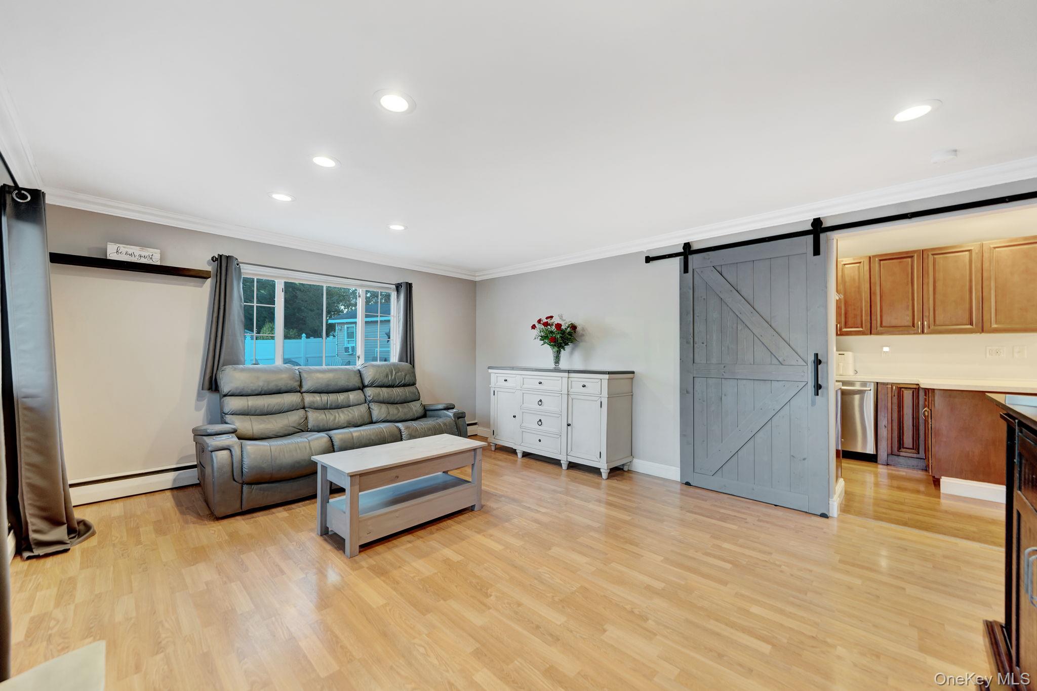629 East Drive – For Sale photo 9