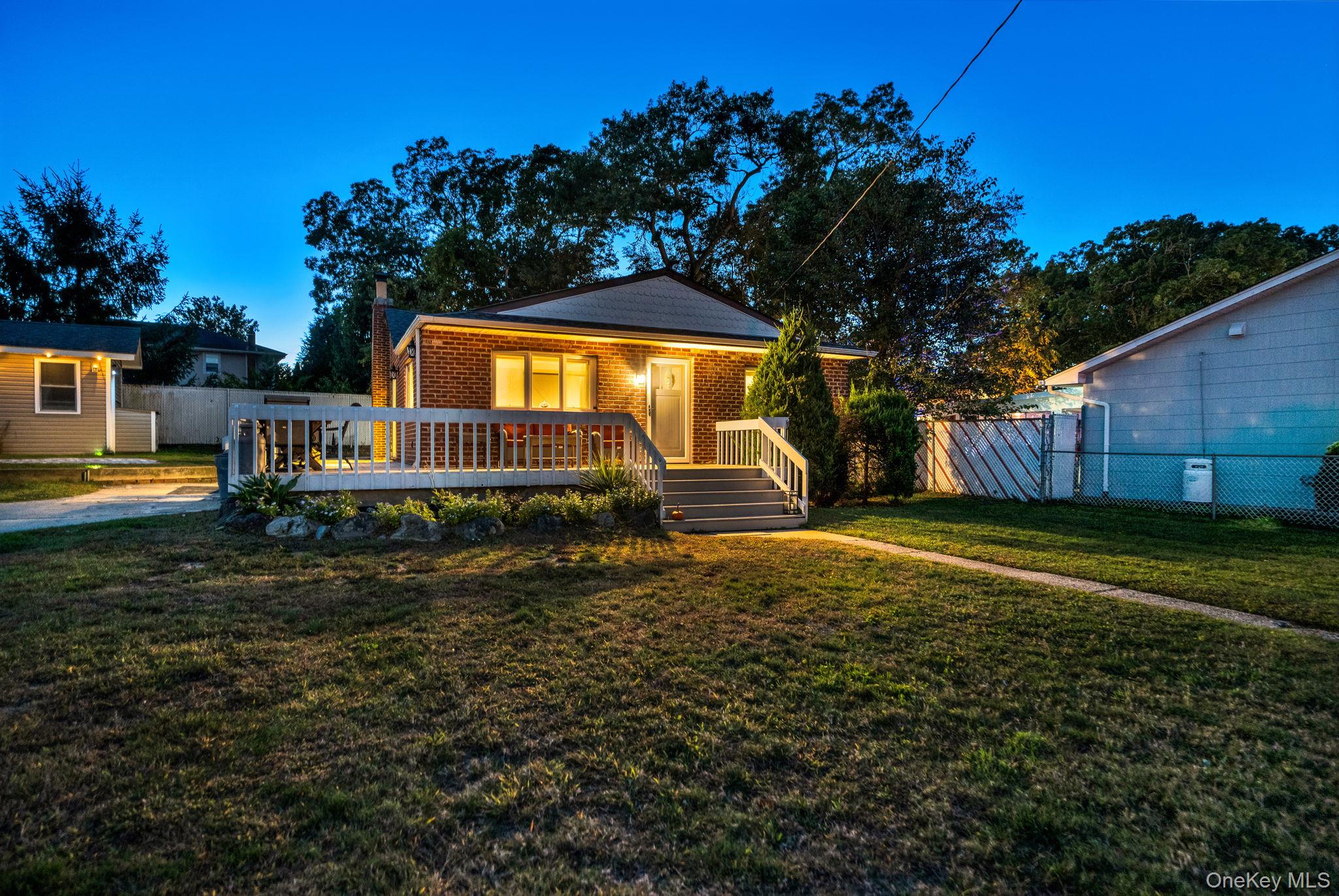629 East Drive – For Sale photo 3