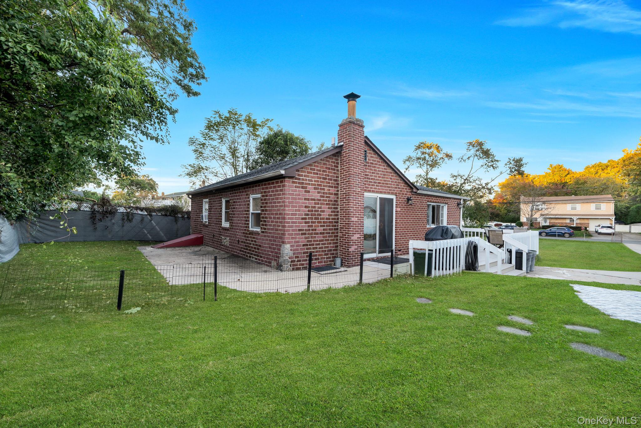 629 East Drive – For Sale photo 33