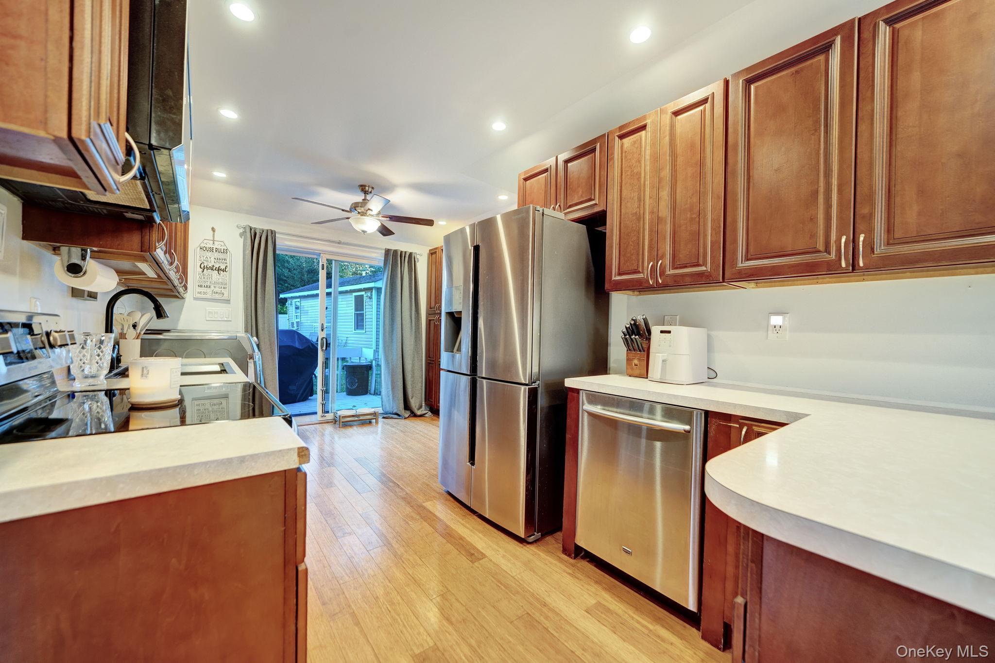 629 East Drive – For Sale photo 27