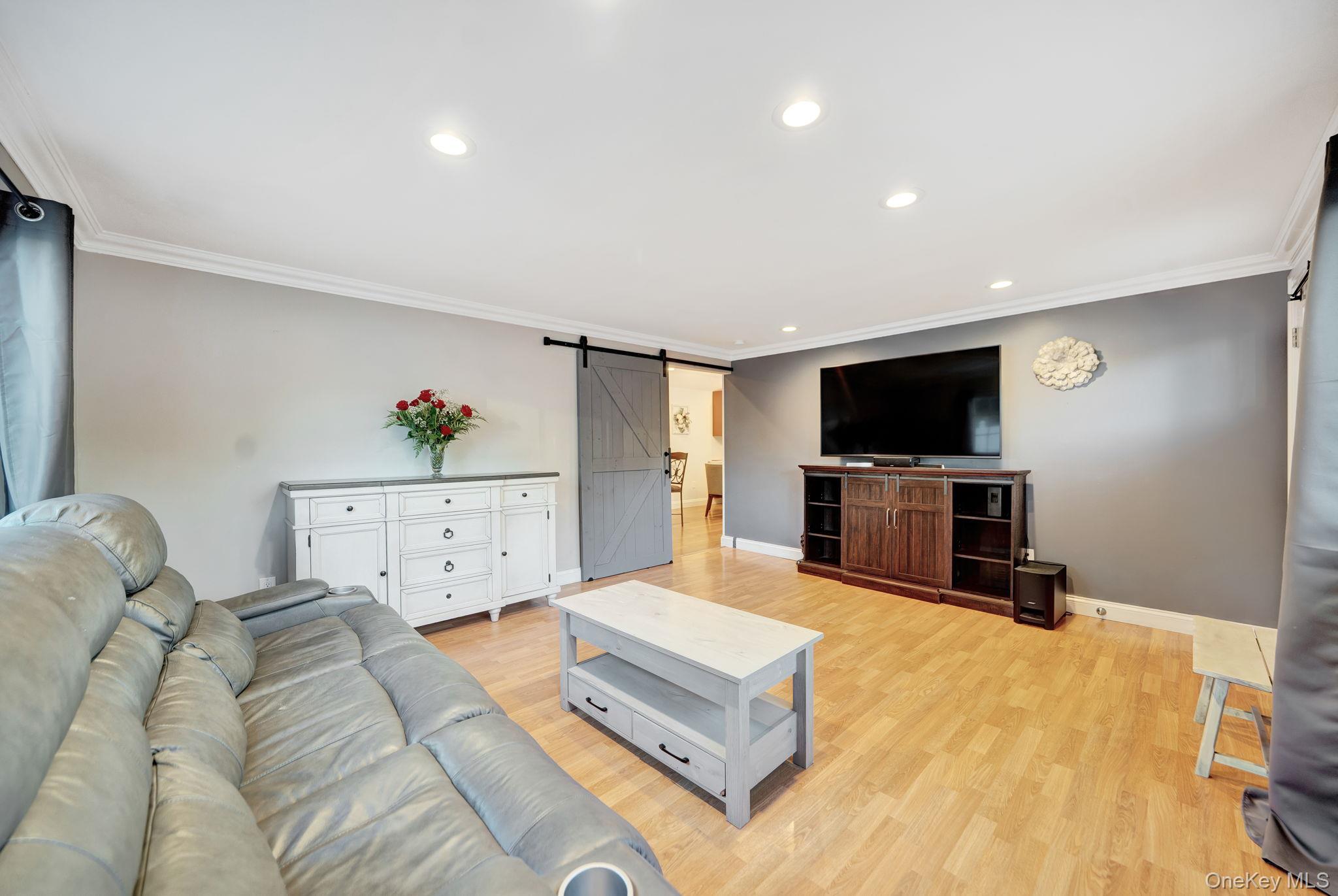 629 East Drive – For Sale photo 11