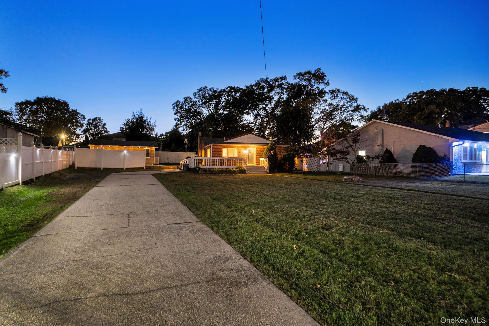 629 East Drive – For Sale photo 4