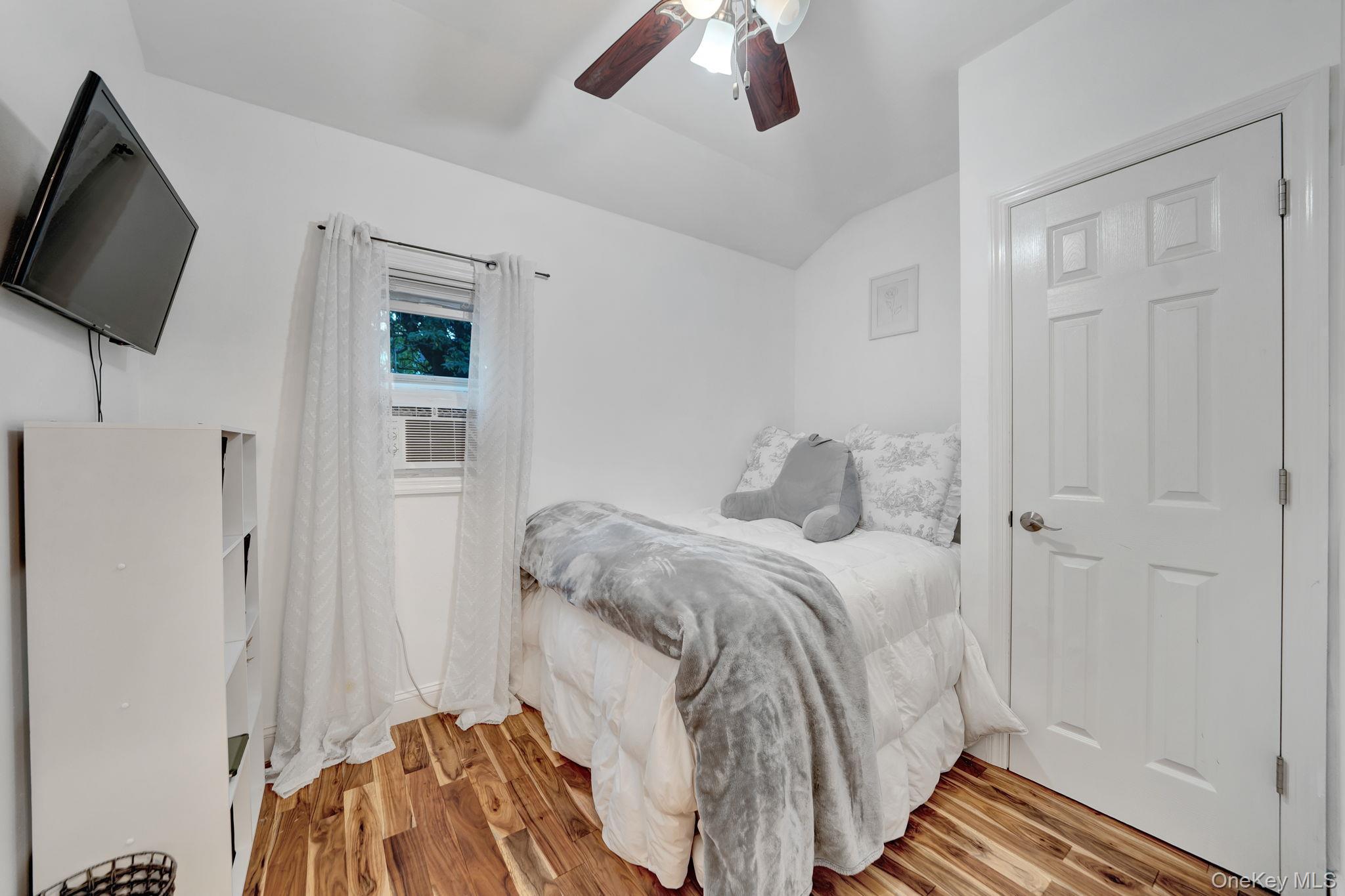 629 East Drive – For Sale photo 19