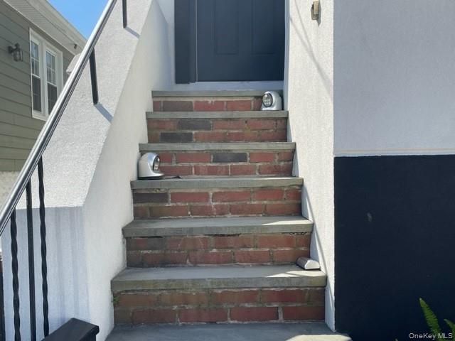 69 Rochester Avenue – For Rent photo 2