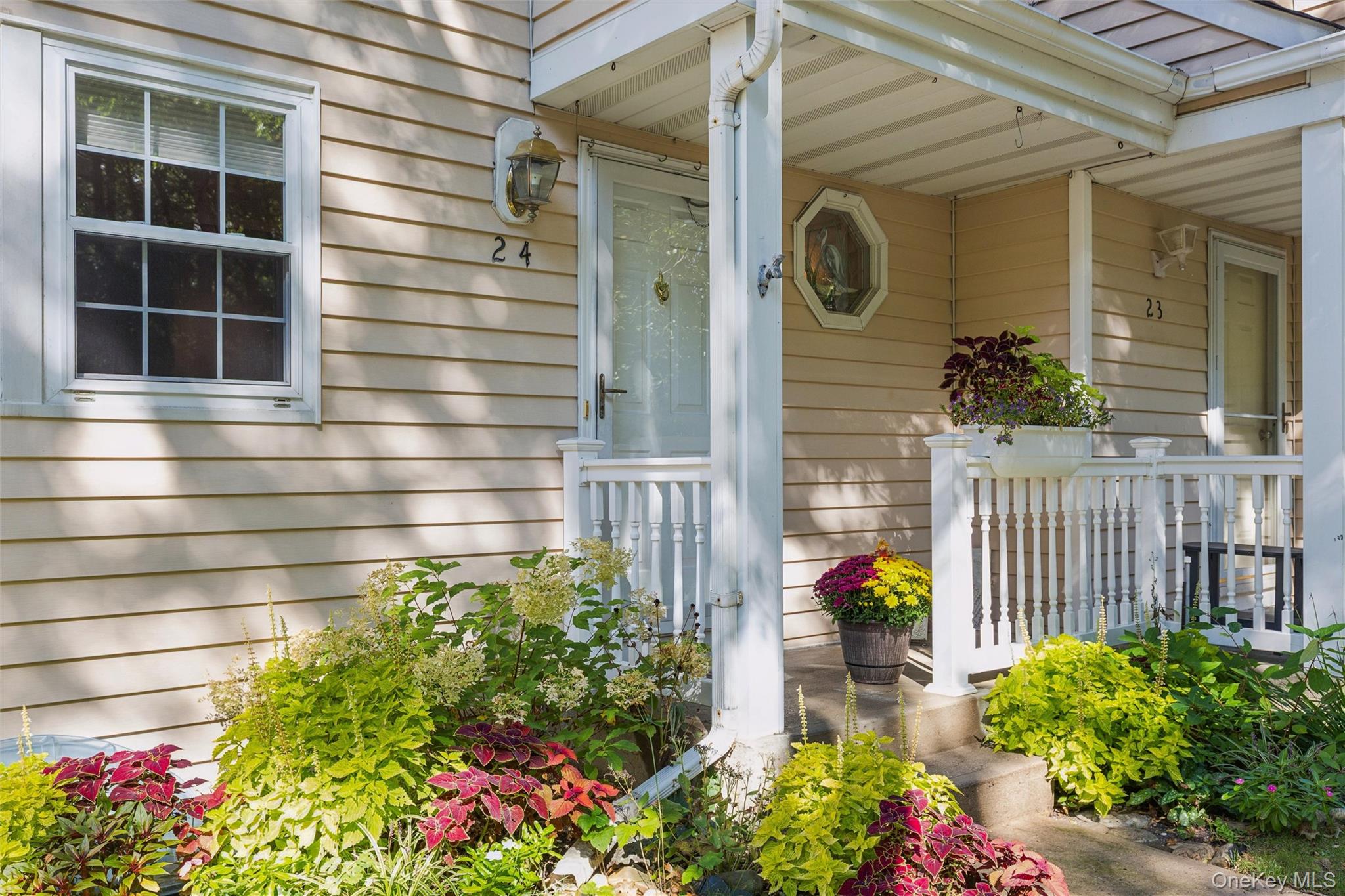 24 Huntington Commons – For Sale photo 28