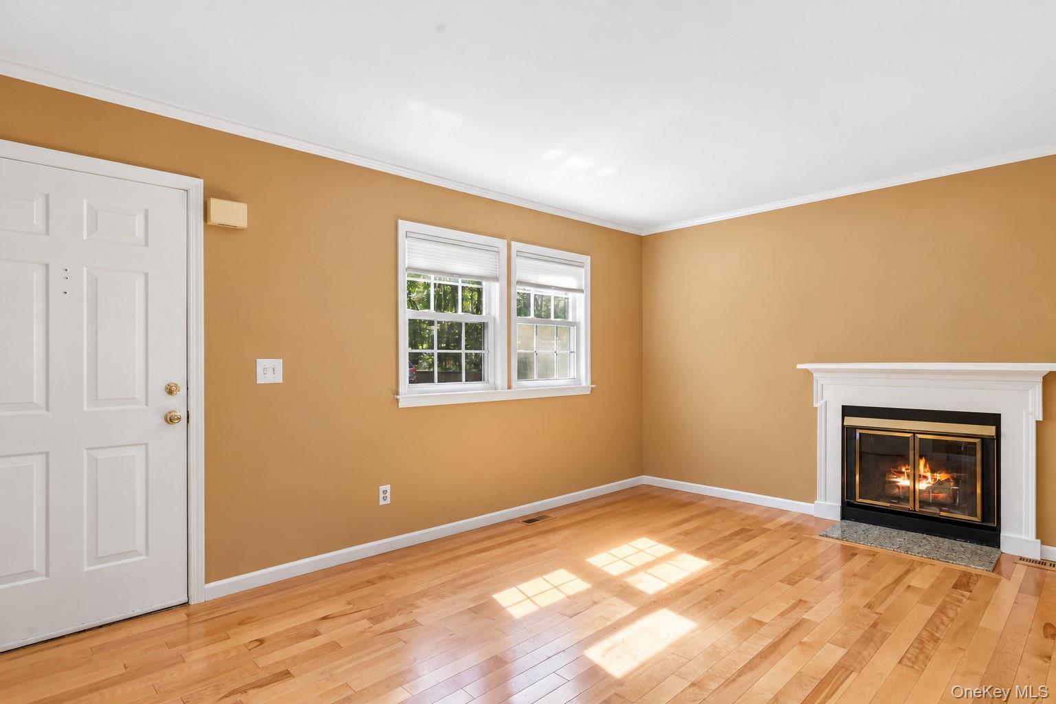 24 Huntington Commons – For Sale photo 2