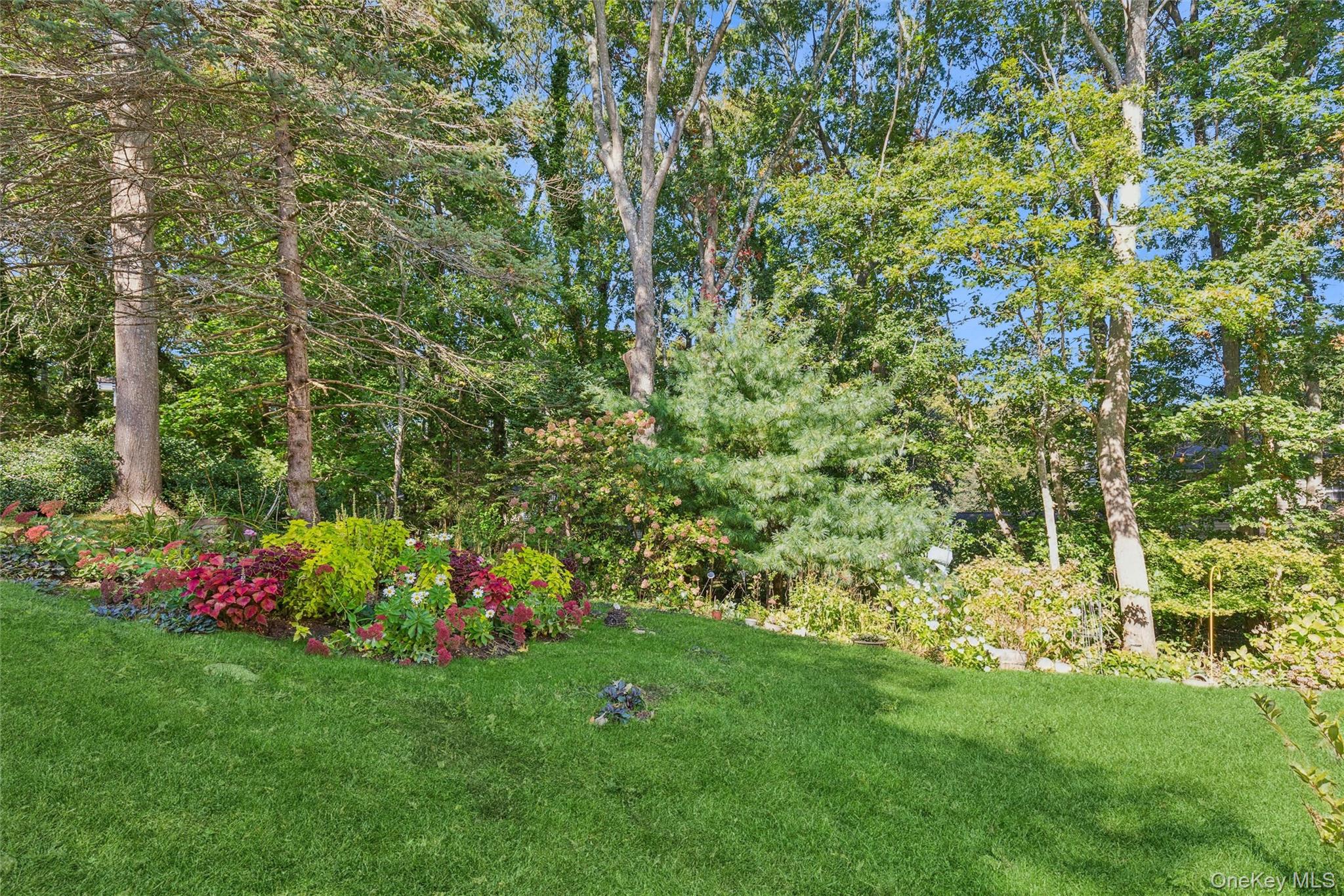 24 Huntington Commons – For Sale photo 27