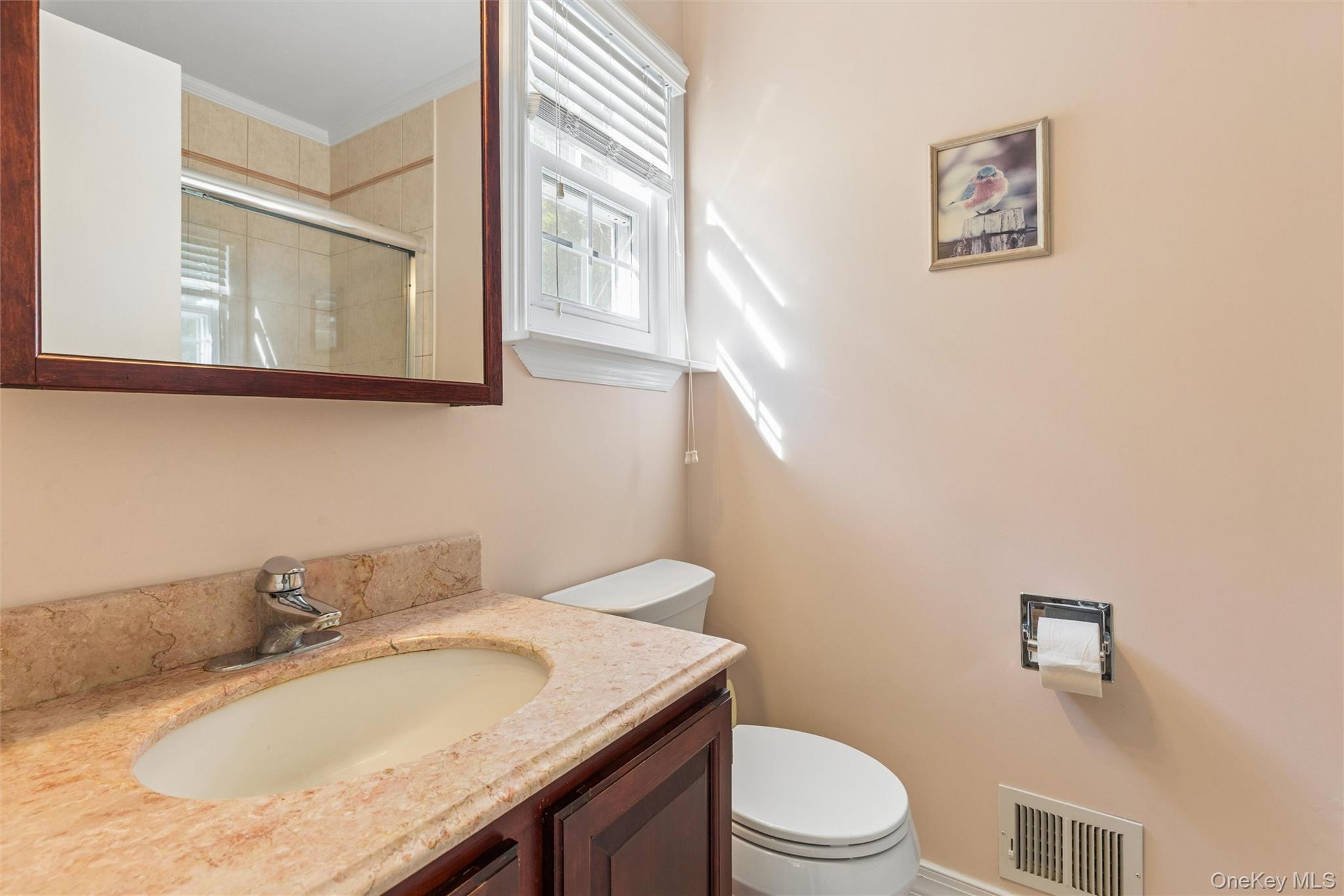 24 Huntington Commons – For Sale photo 14