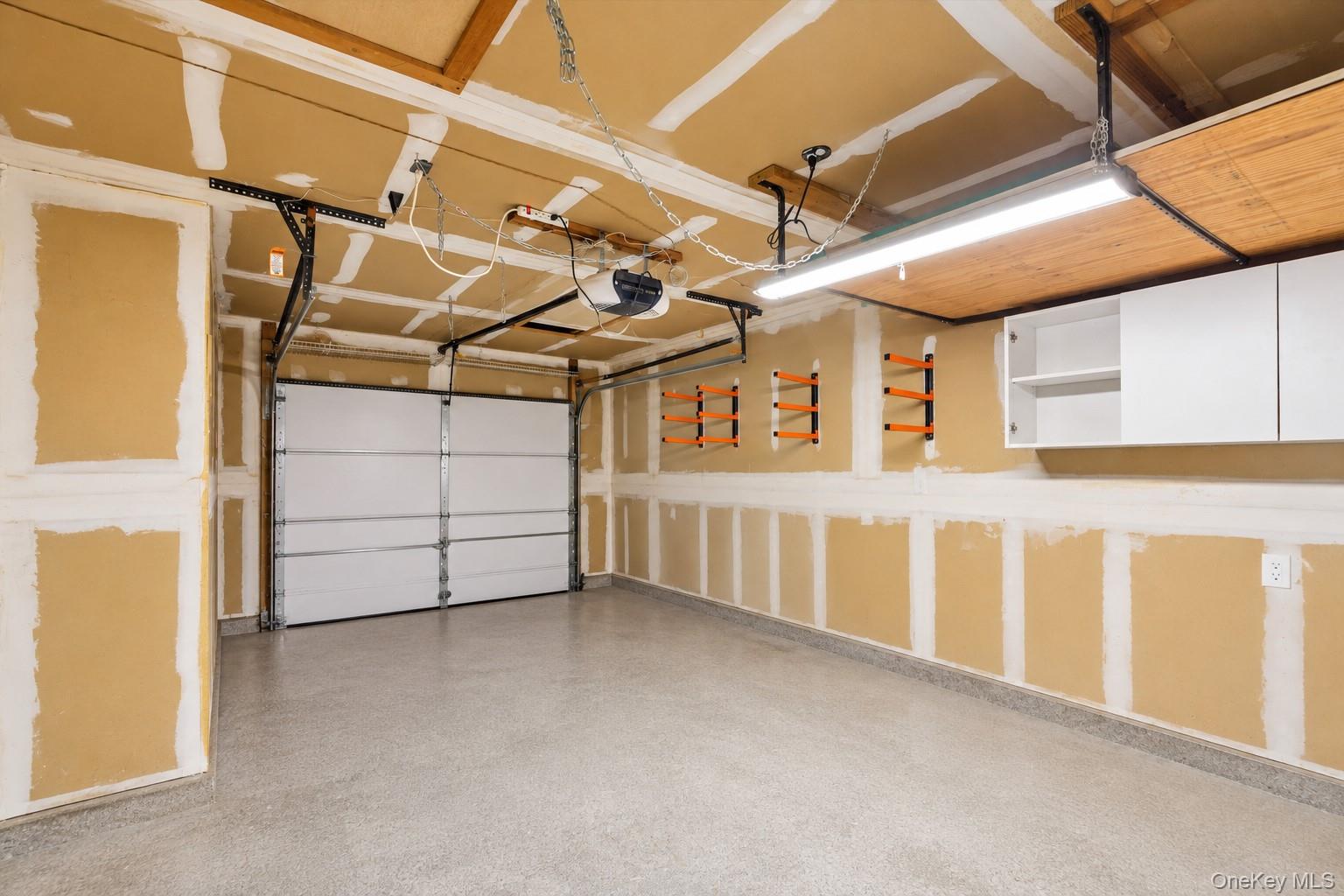 24 Huntington Commons – For Sale photo 21