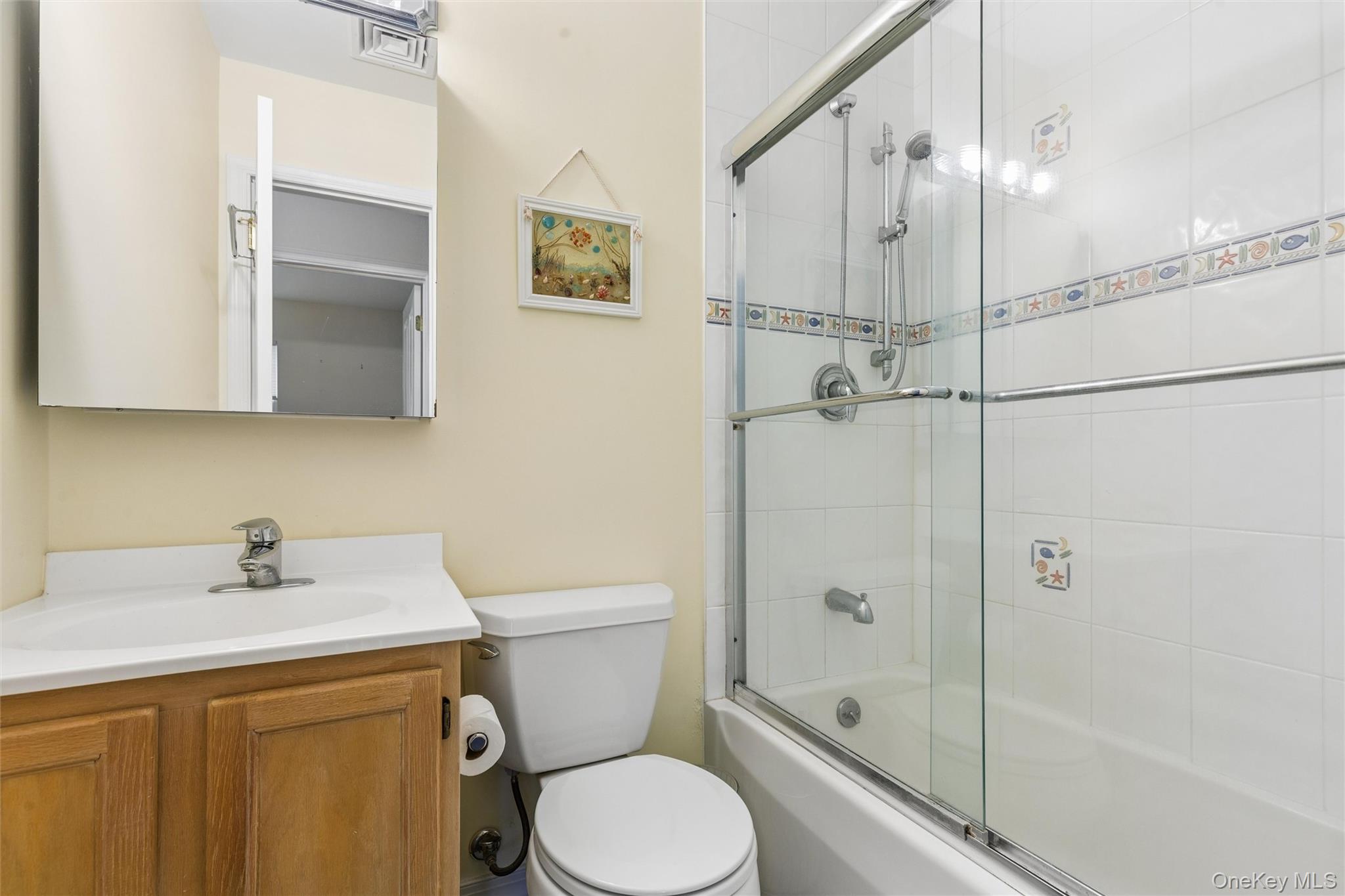 24 Huntington Commons – For Sale photo 17