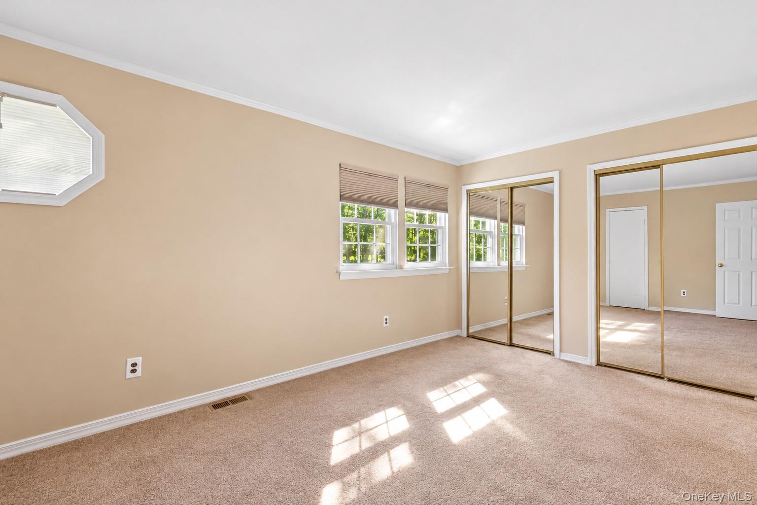 24 Huntington Commons – For Sale photo 13