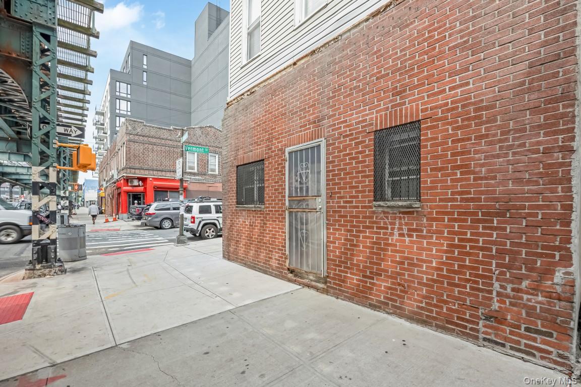 2693 Fulton Street – For Sale photo 5