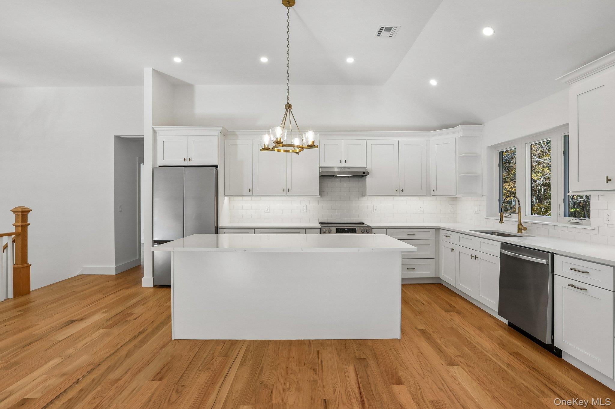 62 Sherwood Hill Rd – For Sale photo 3