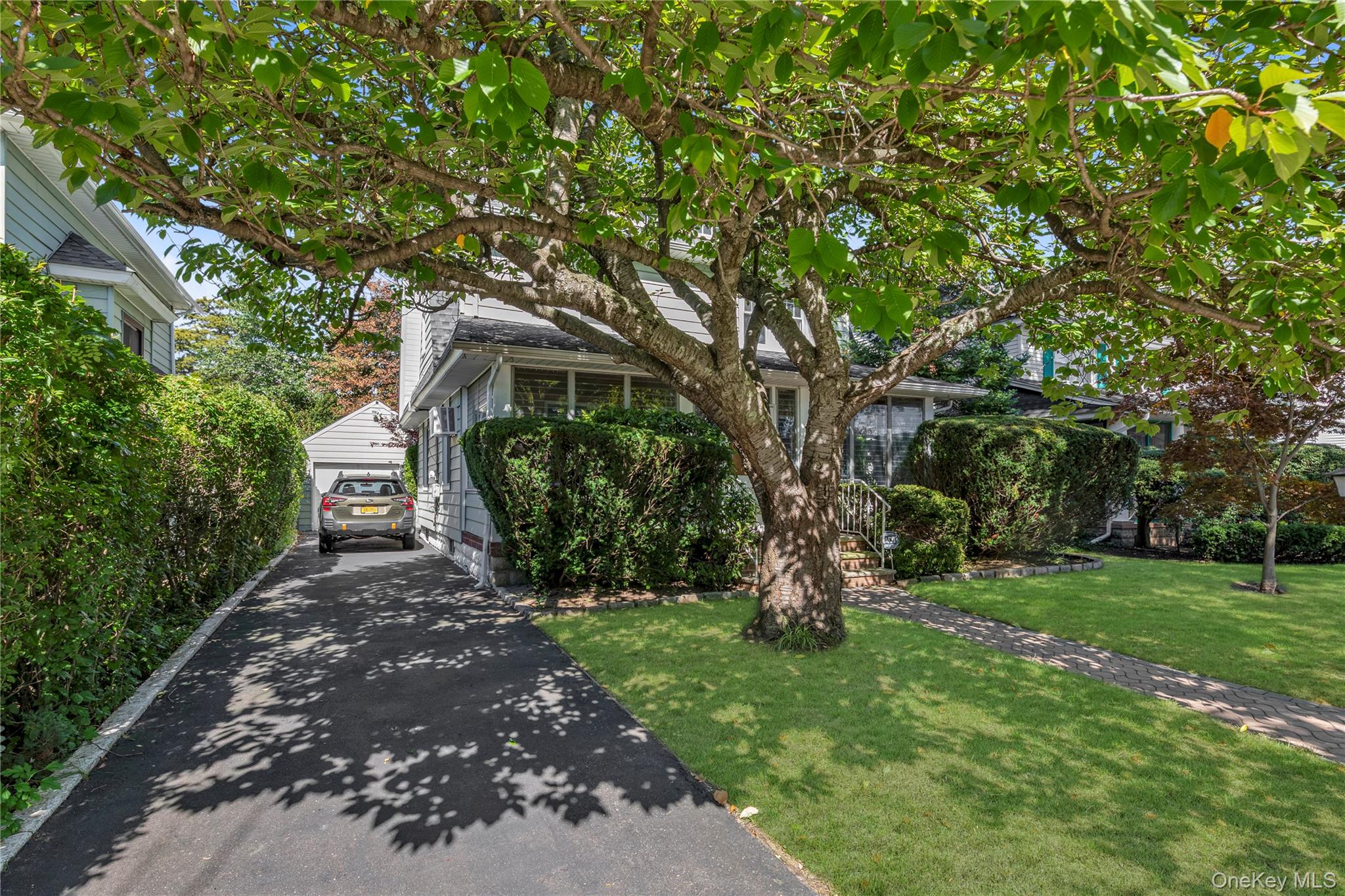 63 Oak Street – For Sale photo 2