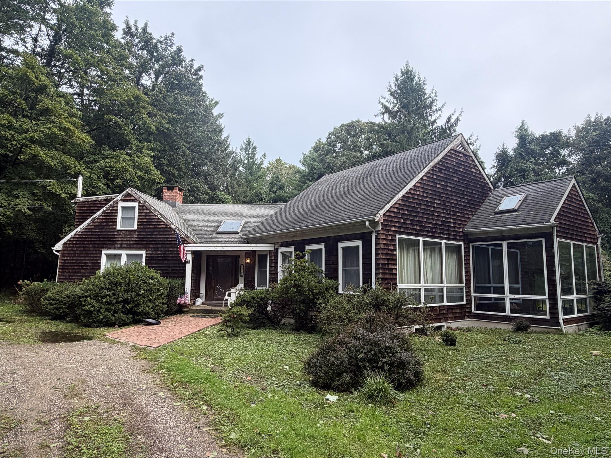 231 Southdown Road – For Sale