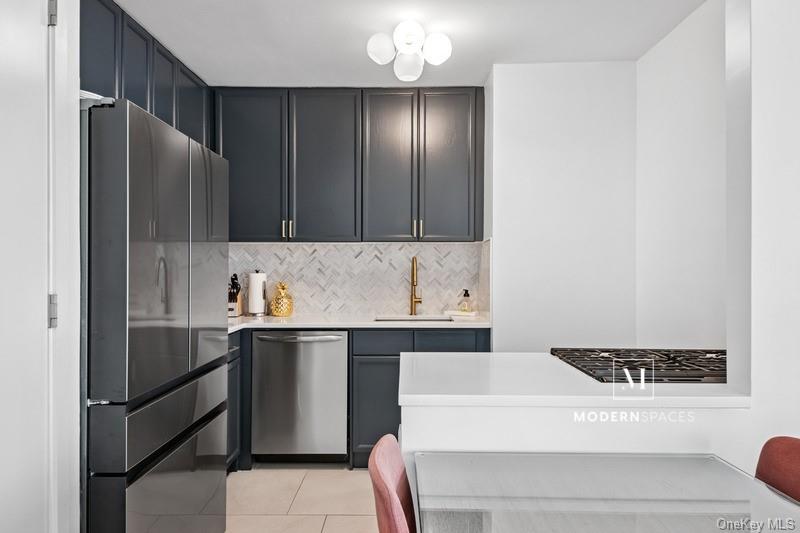 474 48th Avenue, Unit 21E