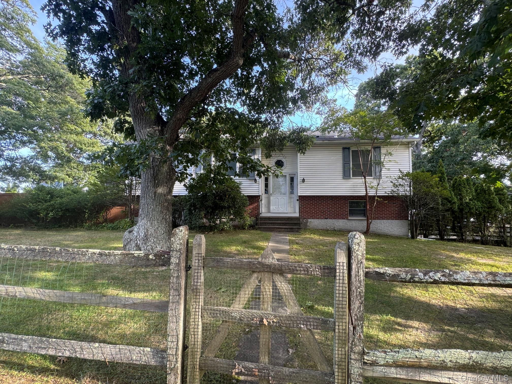 2785 Sigsbee Road – For Sale
