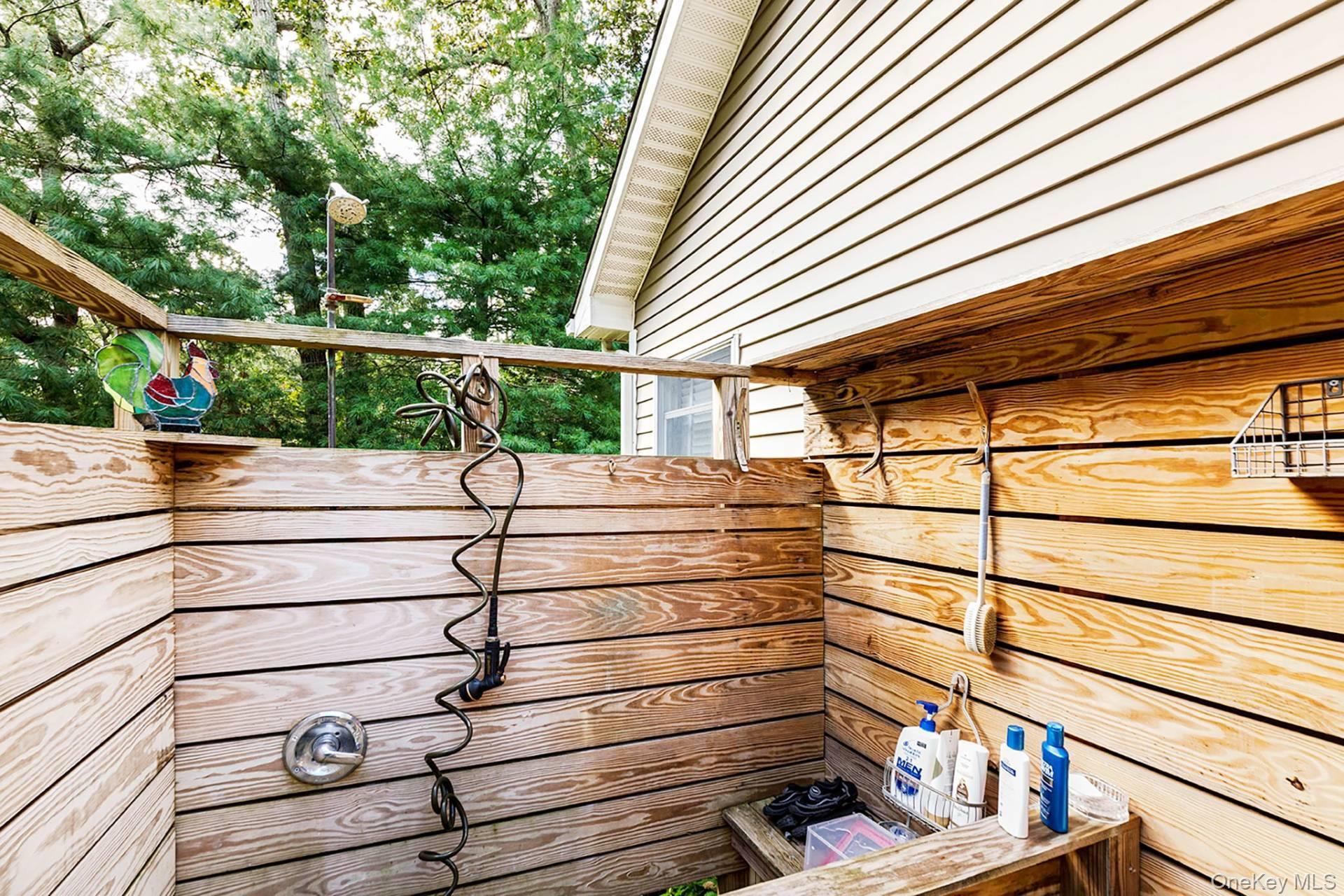235 Norfolk Drive – For Sale photo 16
