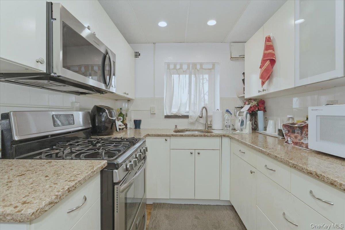 222 Smith Street, Unit 2E photo 5