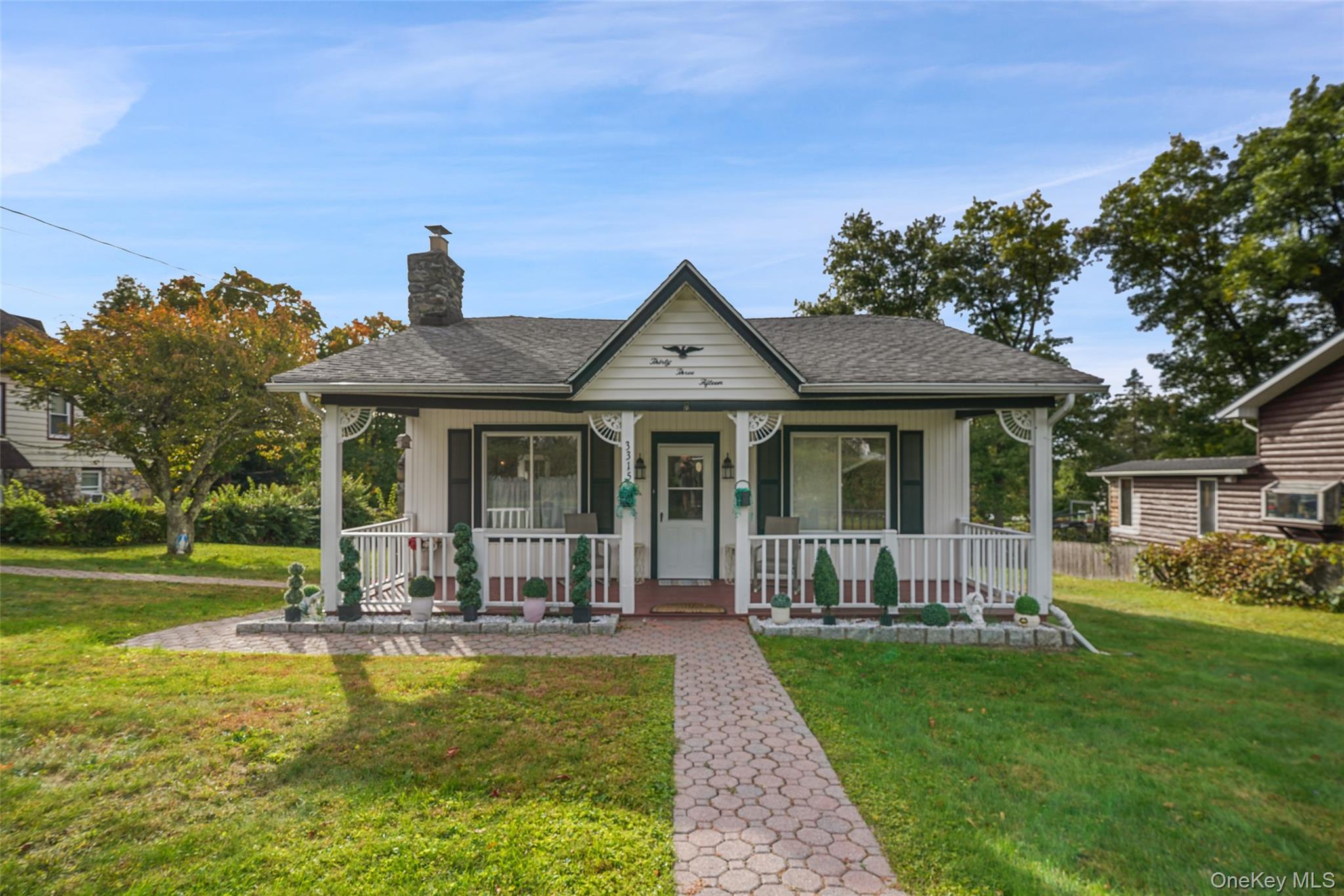 3315 Lookout Street – For Sale