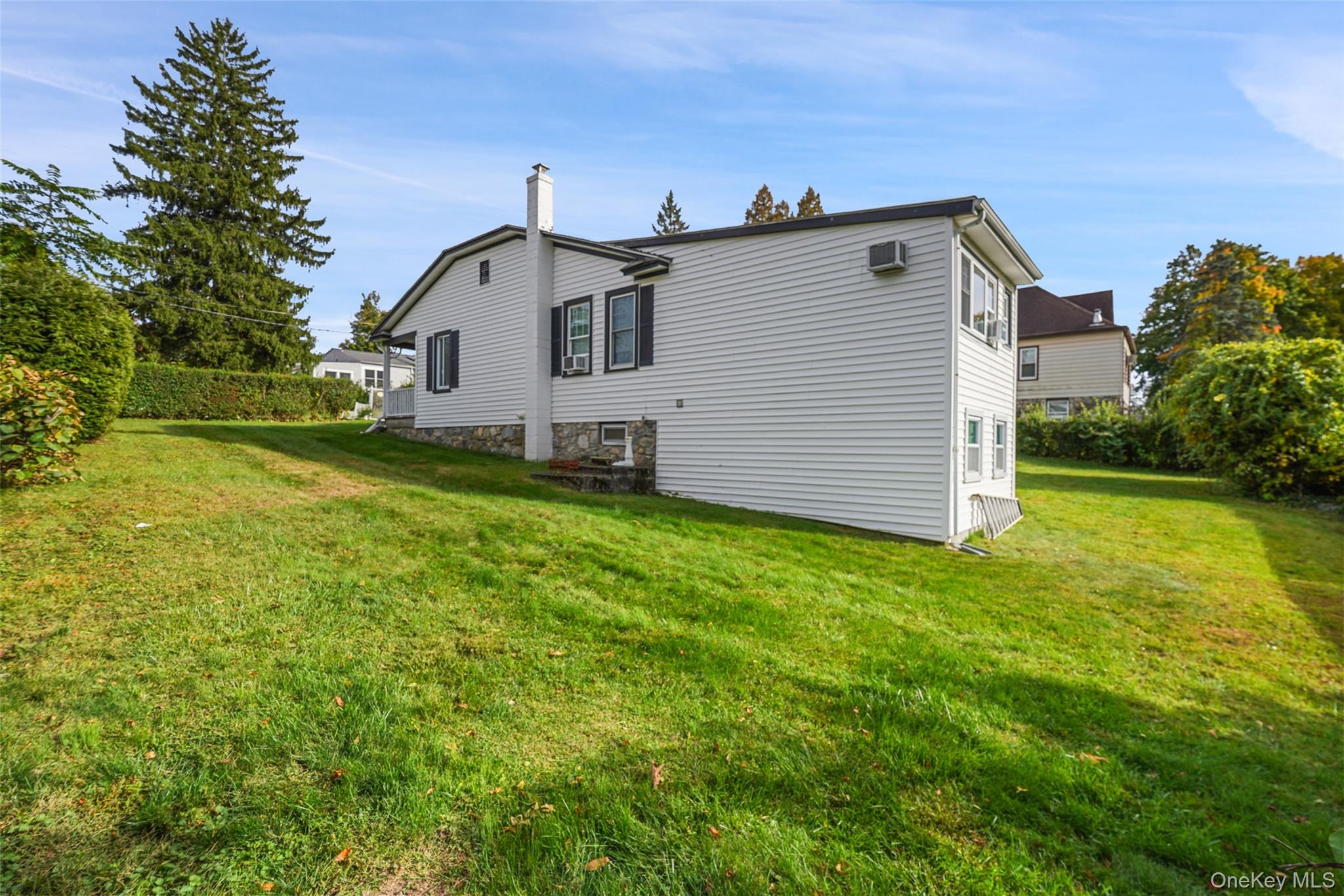 3315 Lookout Street – For Sale photo 3