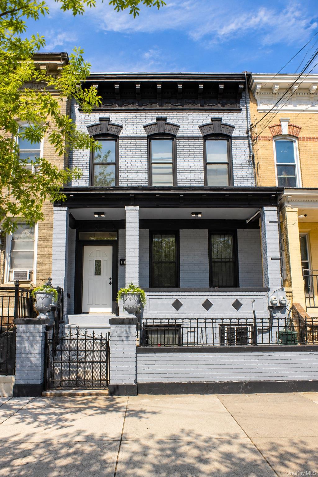 661 Sheffield Avenue – For Sale