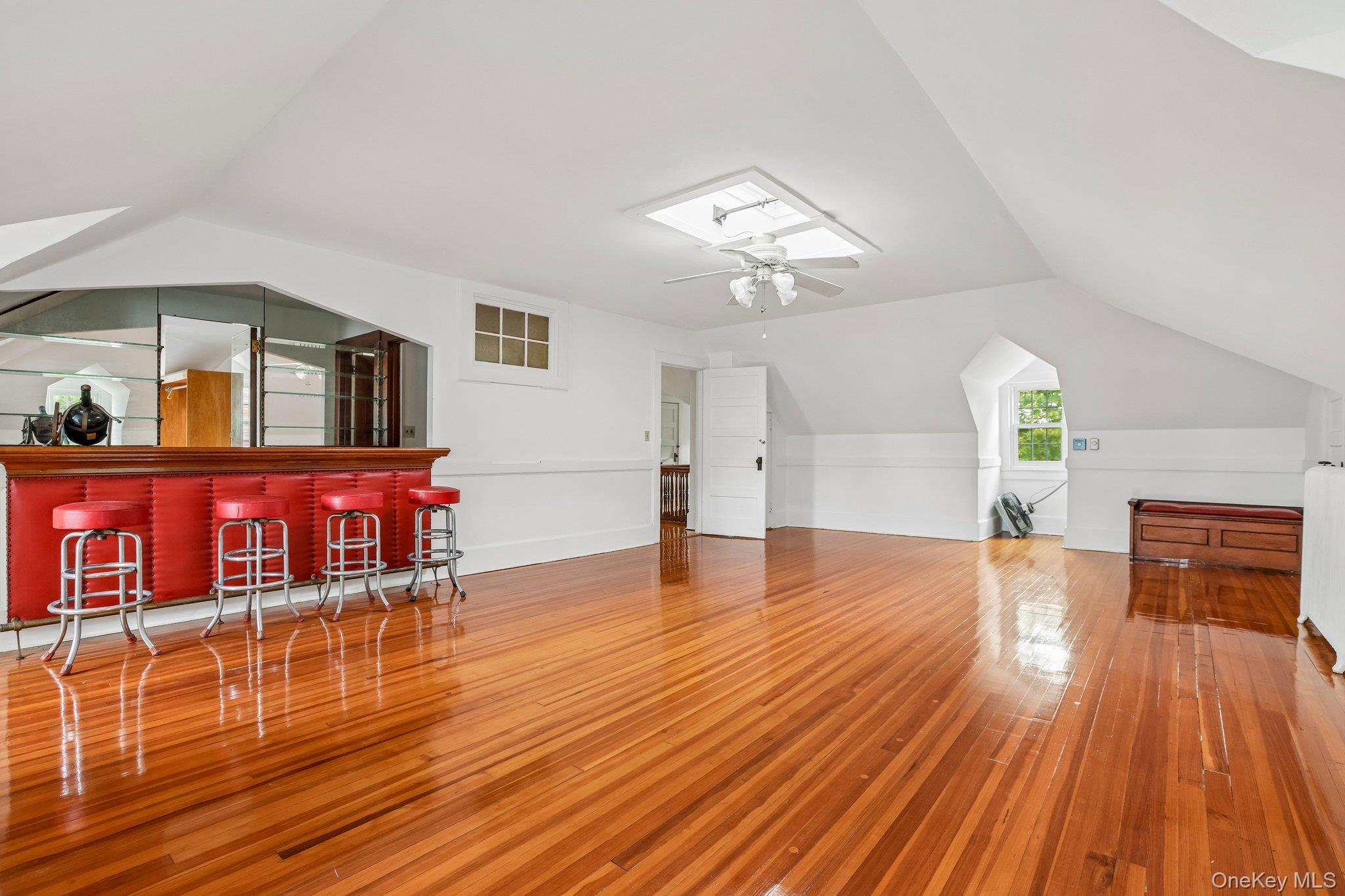 131 Esplanade – For Sale photo 37