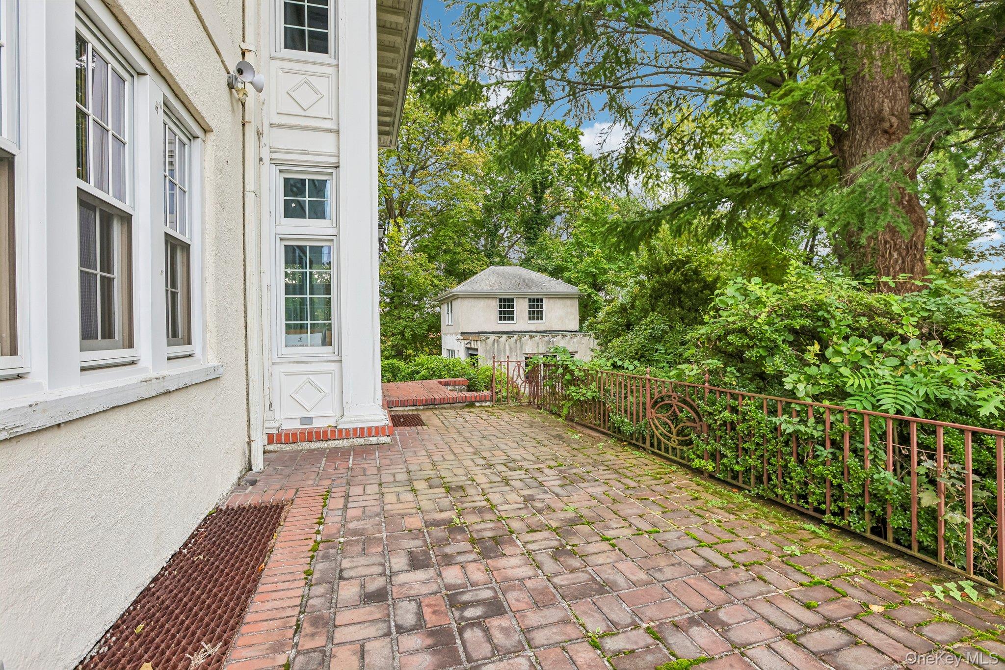 131 Esplanade – For Sale photo 50