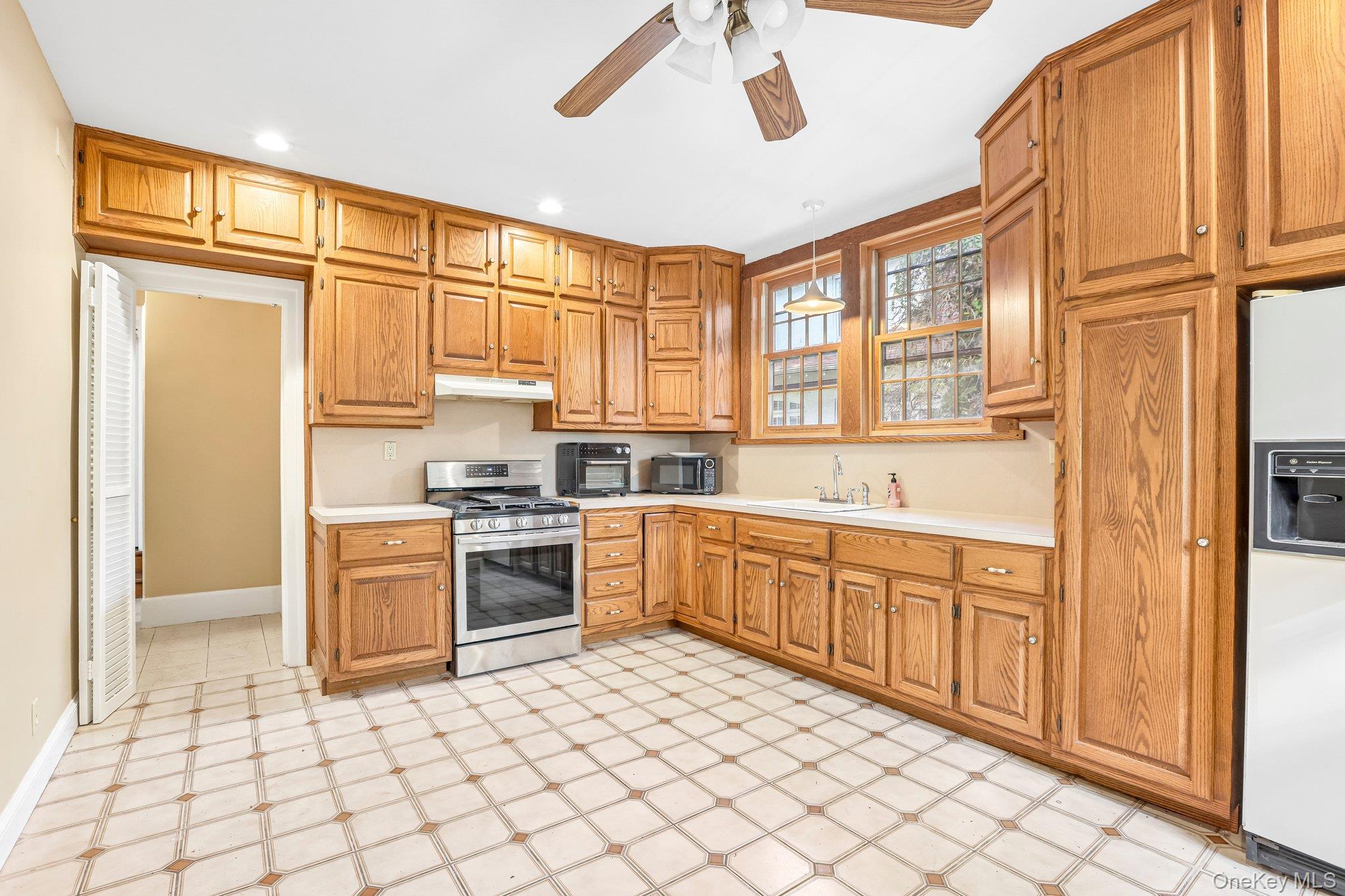 131 Esplanade – For Sale photo 23