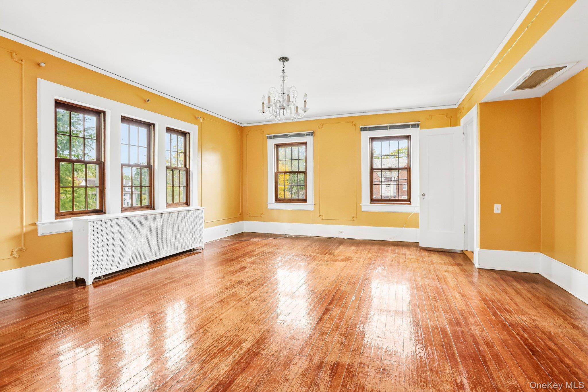 131 Esplanade – For Sale photo 27