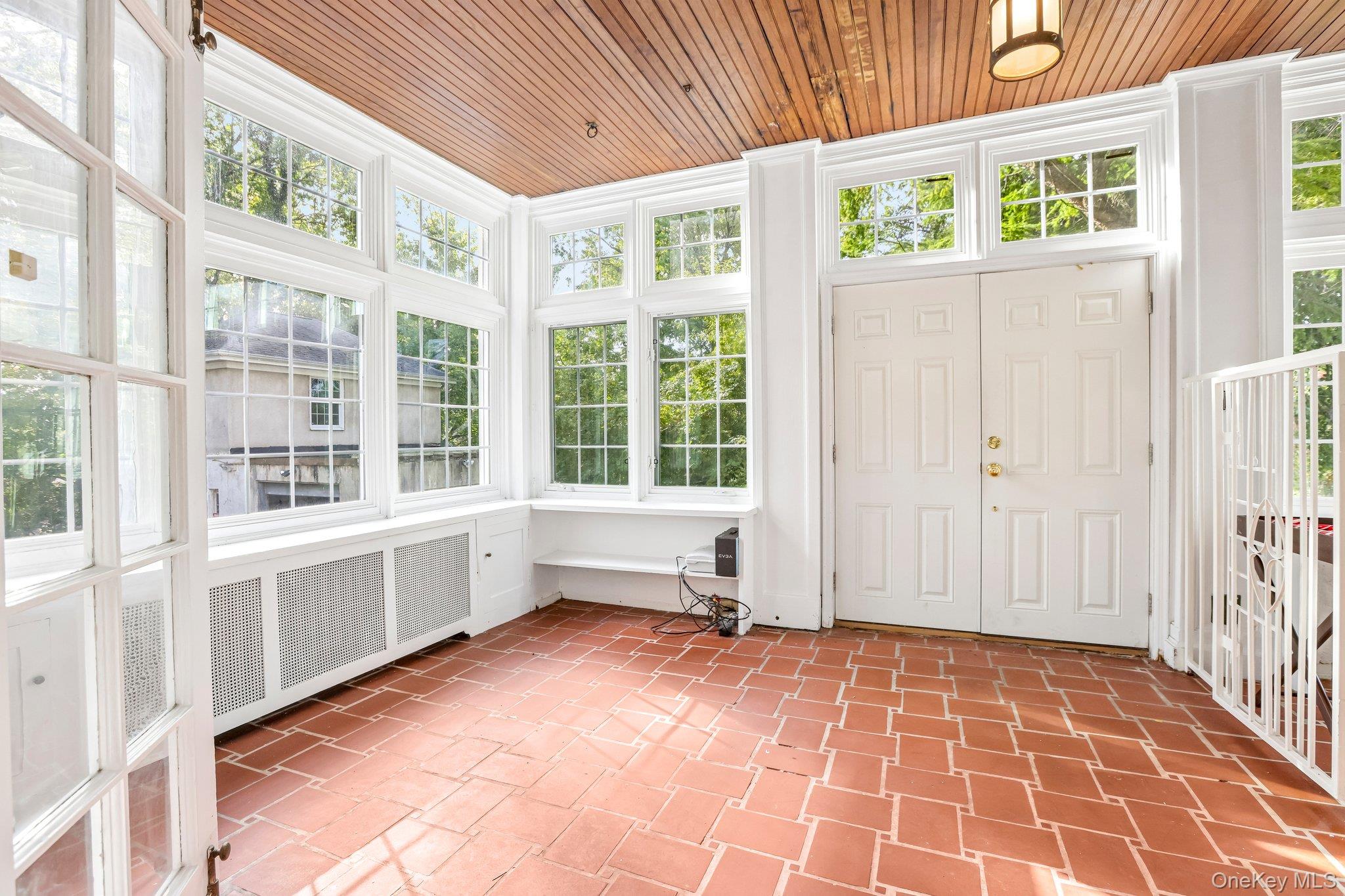 131 Esplanade – For Sale photo 16