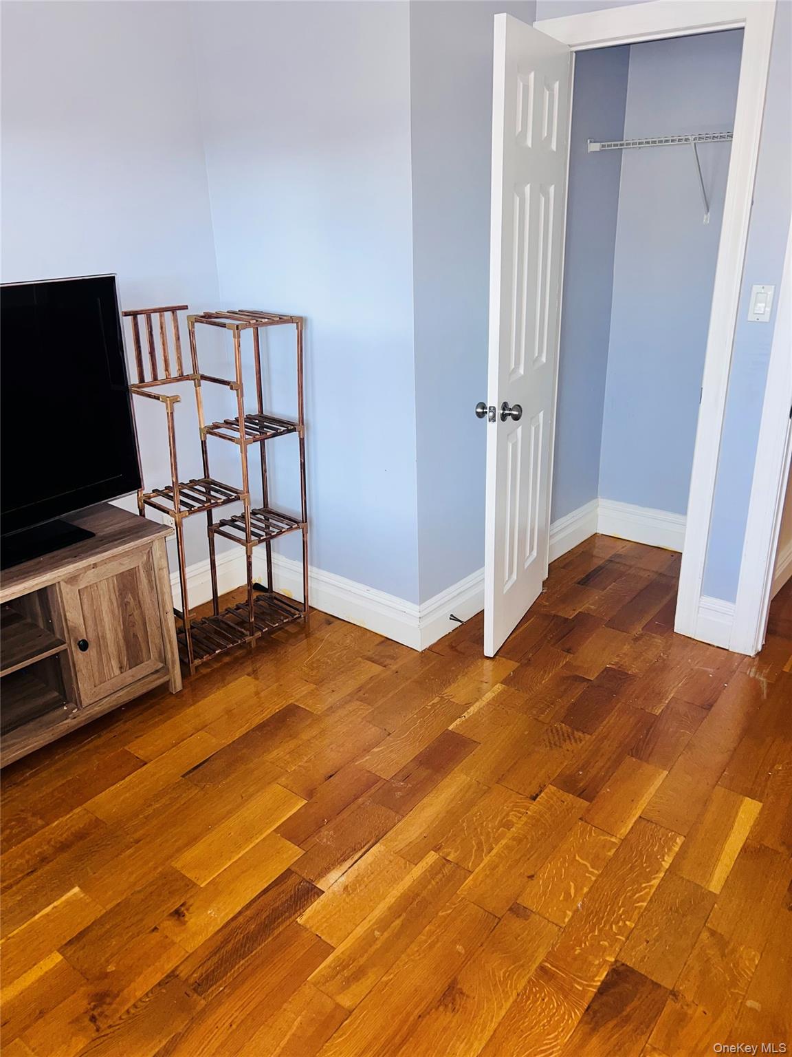 190-60 111th Avenue – For Rent photo 9