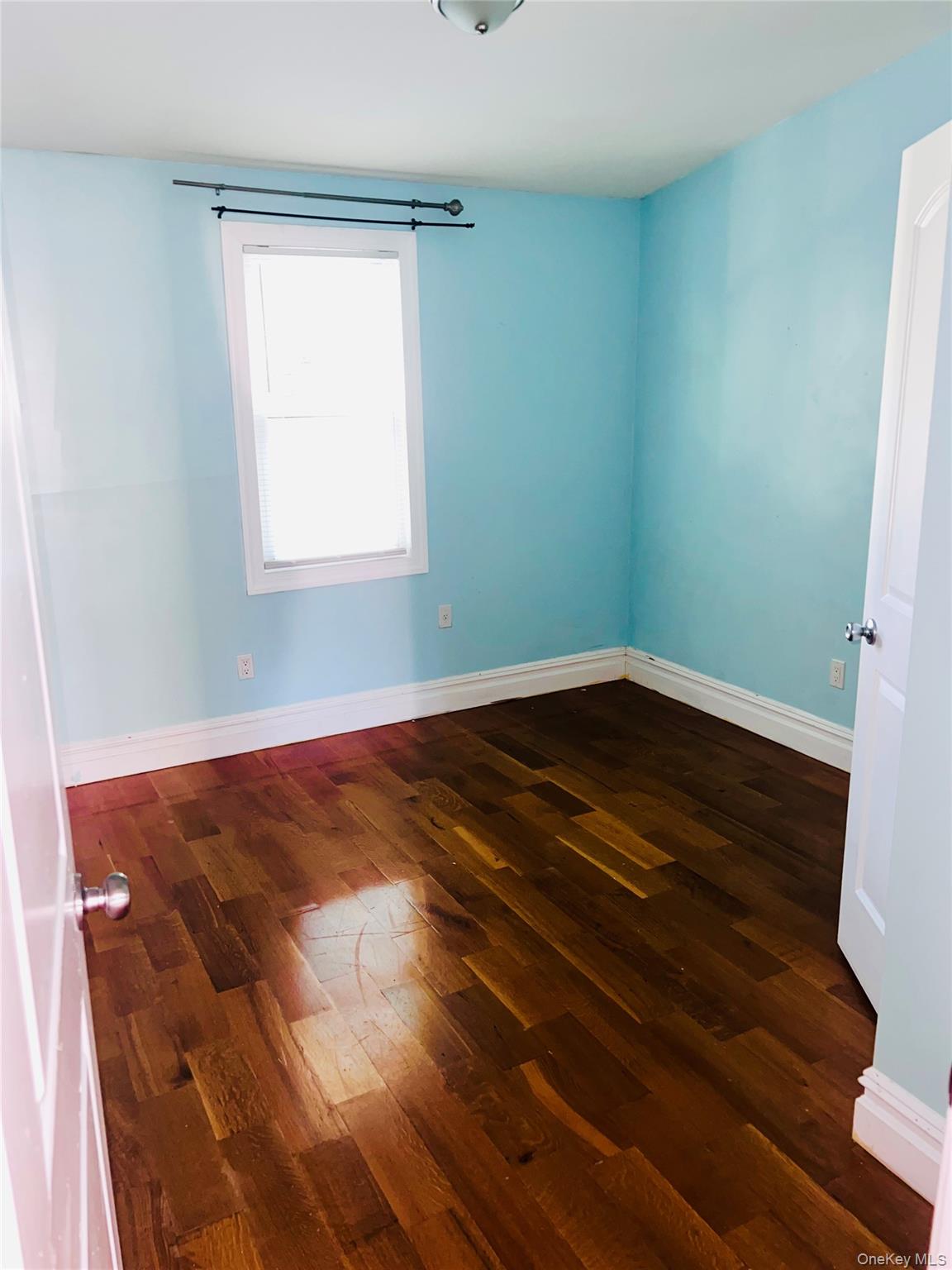 190-60 111th Avenue – For Rent photo 12