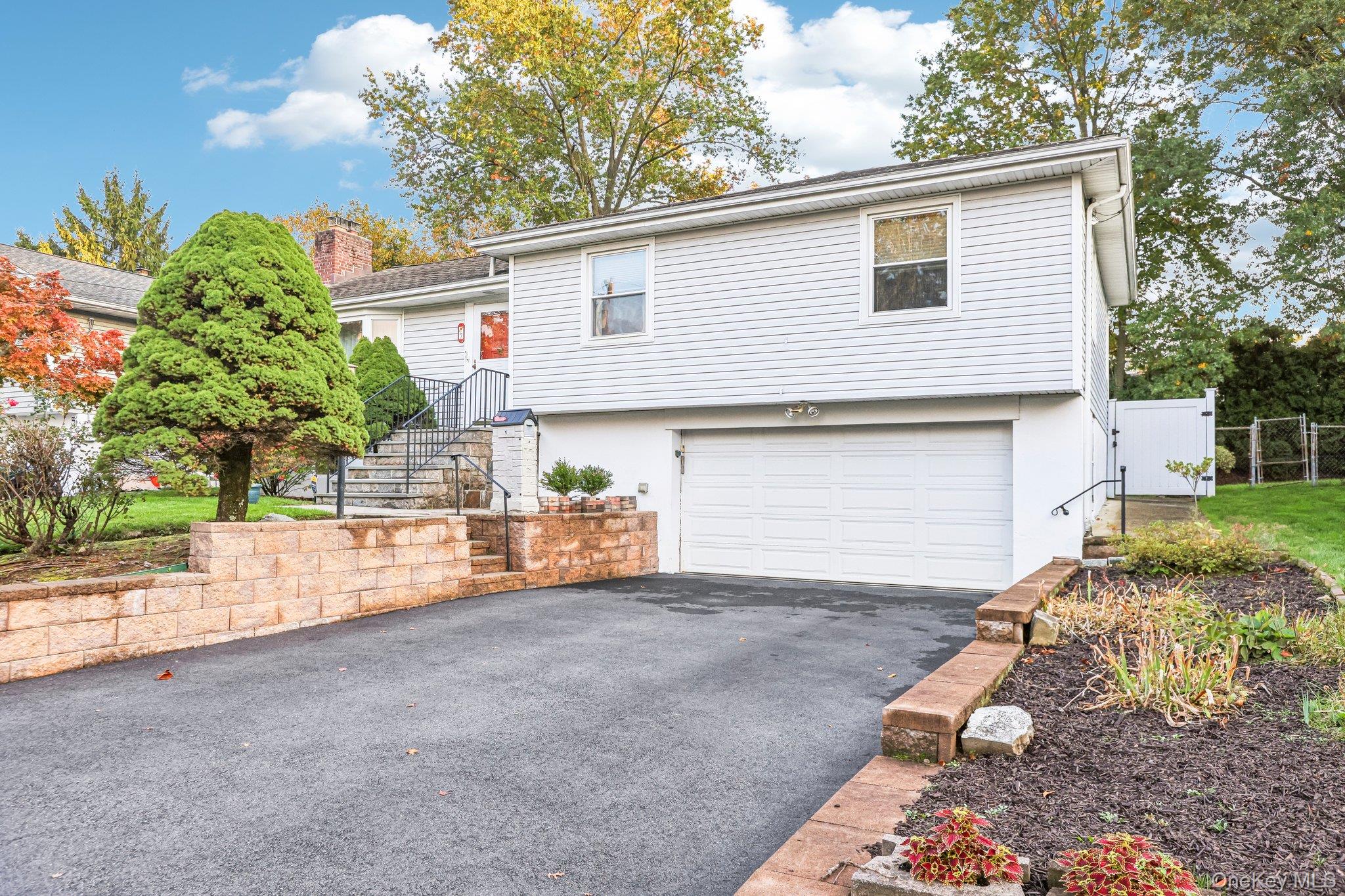 7 Albro Lane – For Sale photo 4