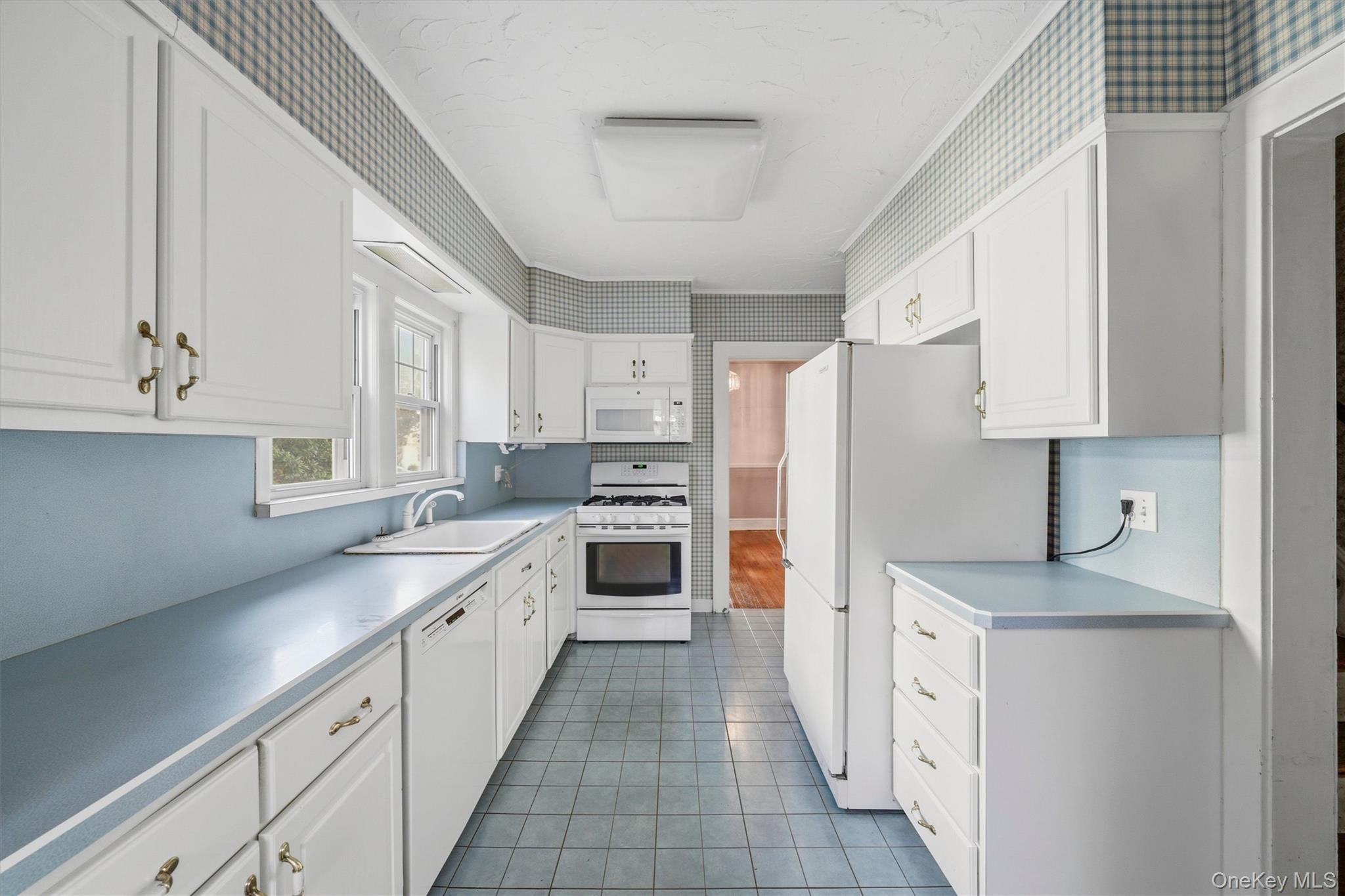 24 Seneca Road – For Sale photo 17