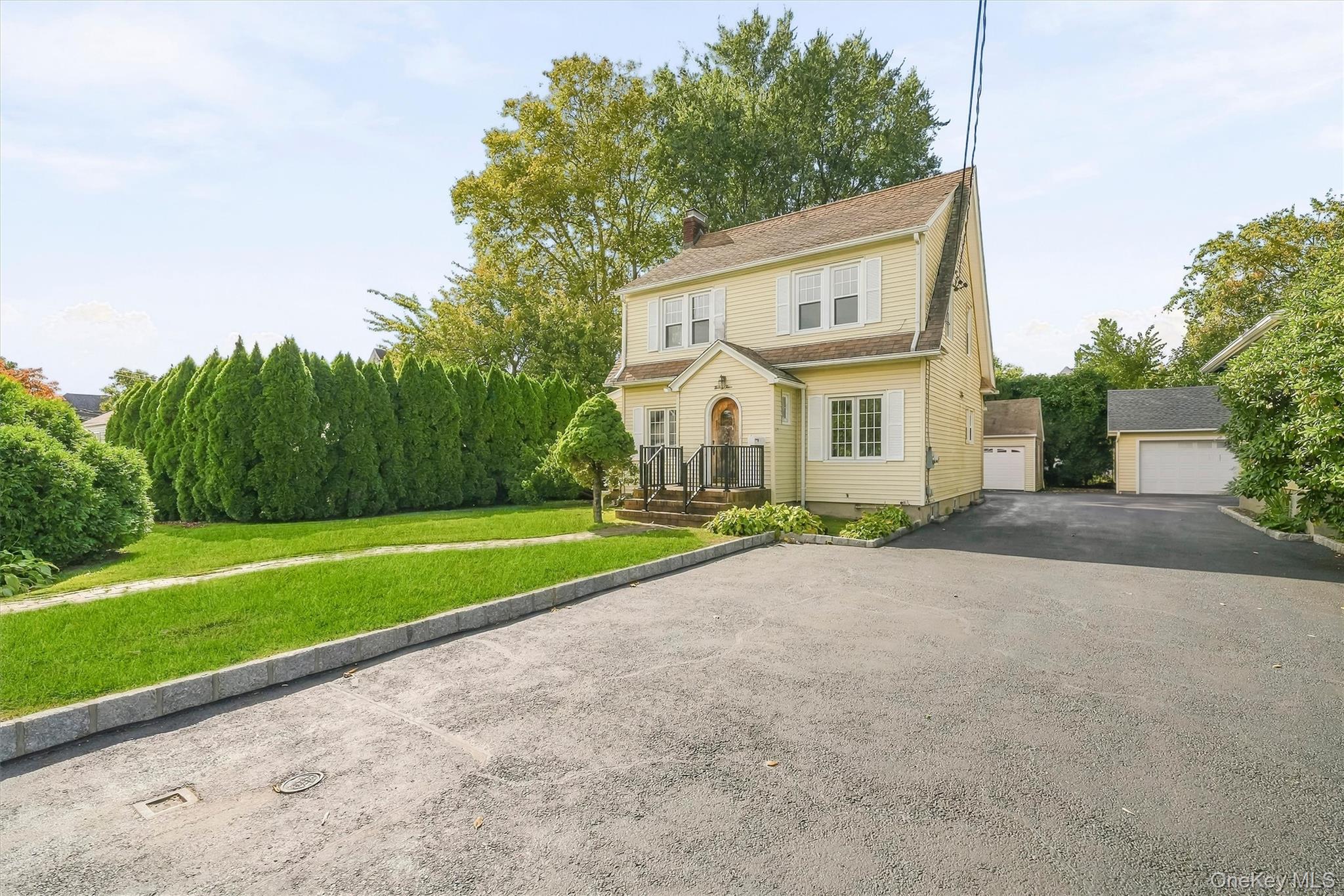 24 Seneca Road – For Sale photo 3