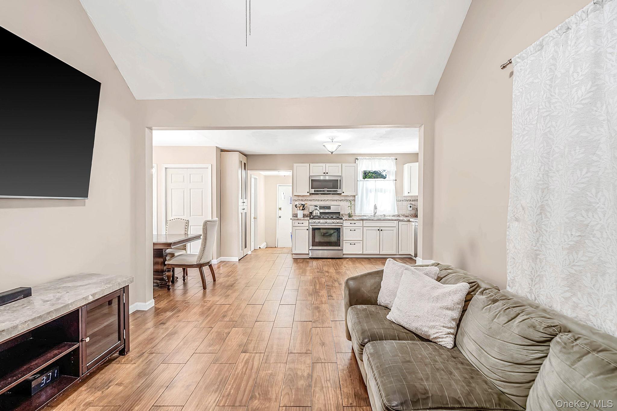 60 S Evergreen Drive – For Sale photo 2