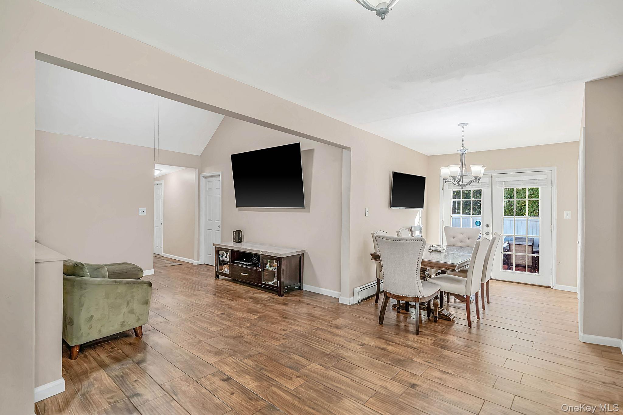 60 S Evergreen Drive – For Sale photo 4