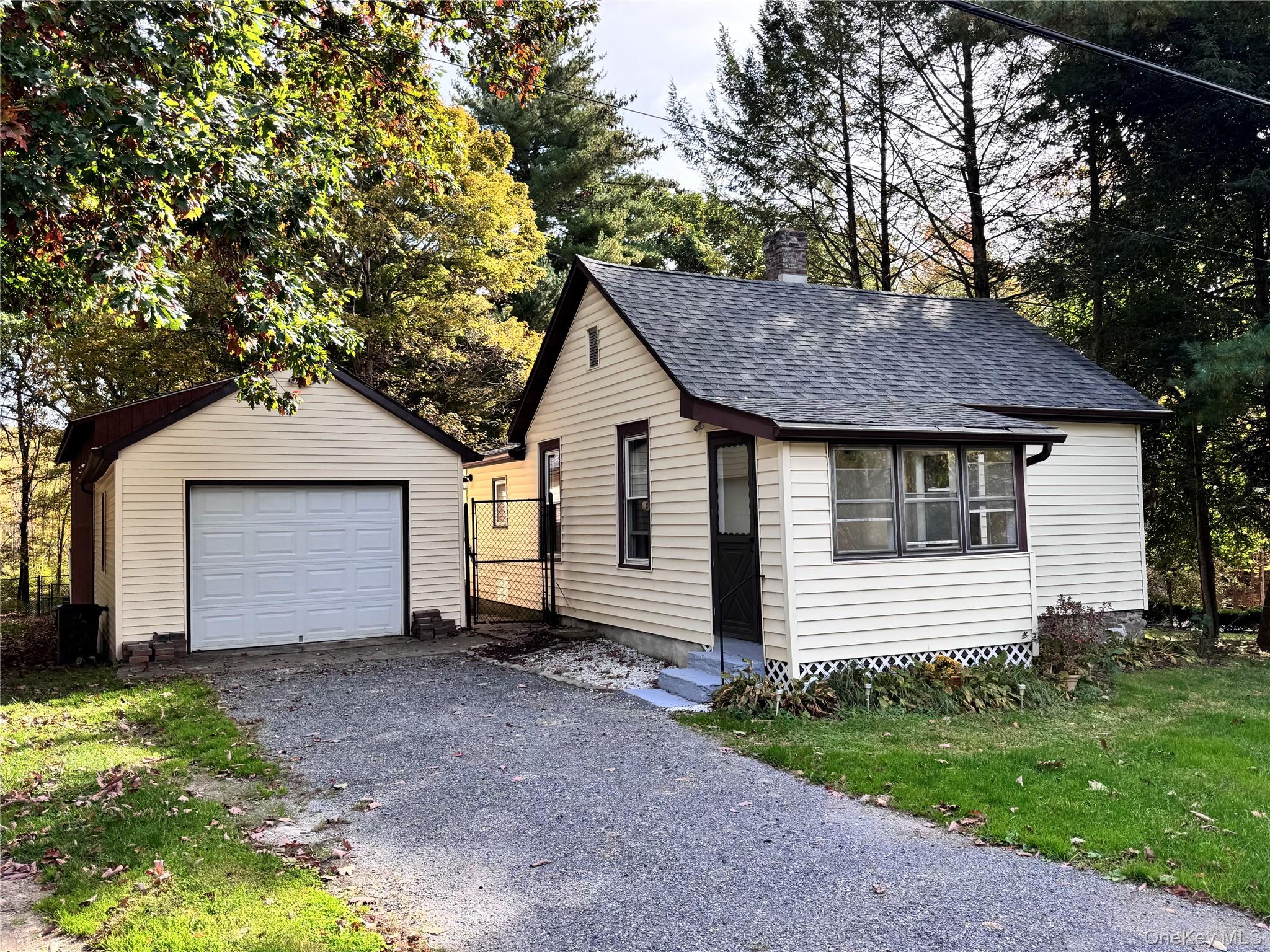 25 Rymph Boulevard – For Sale
