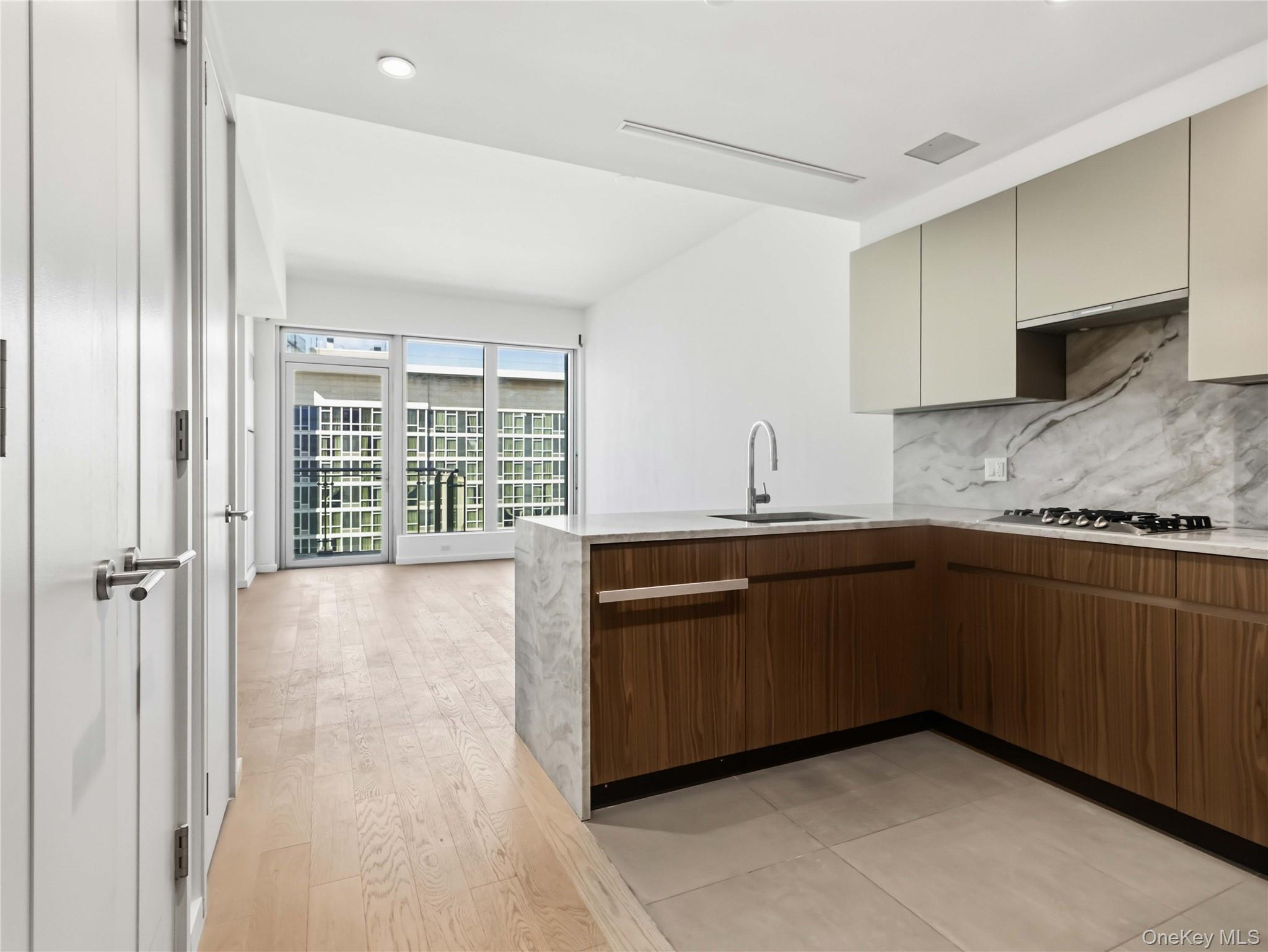 13327 39th Avenue, Unit PHA