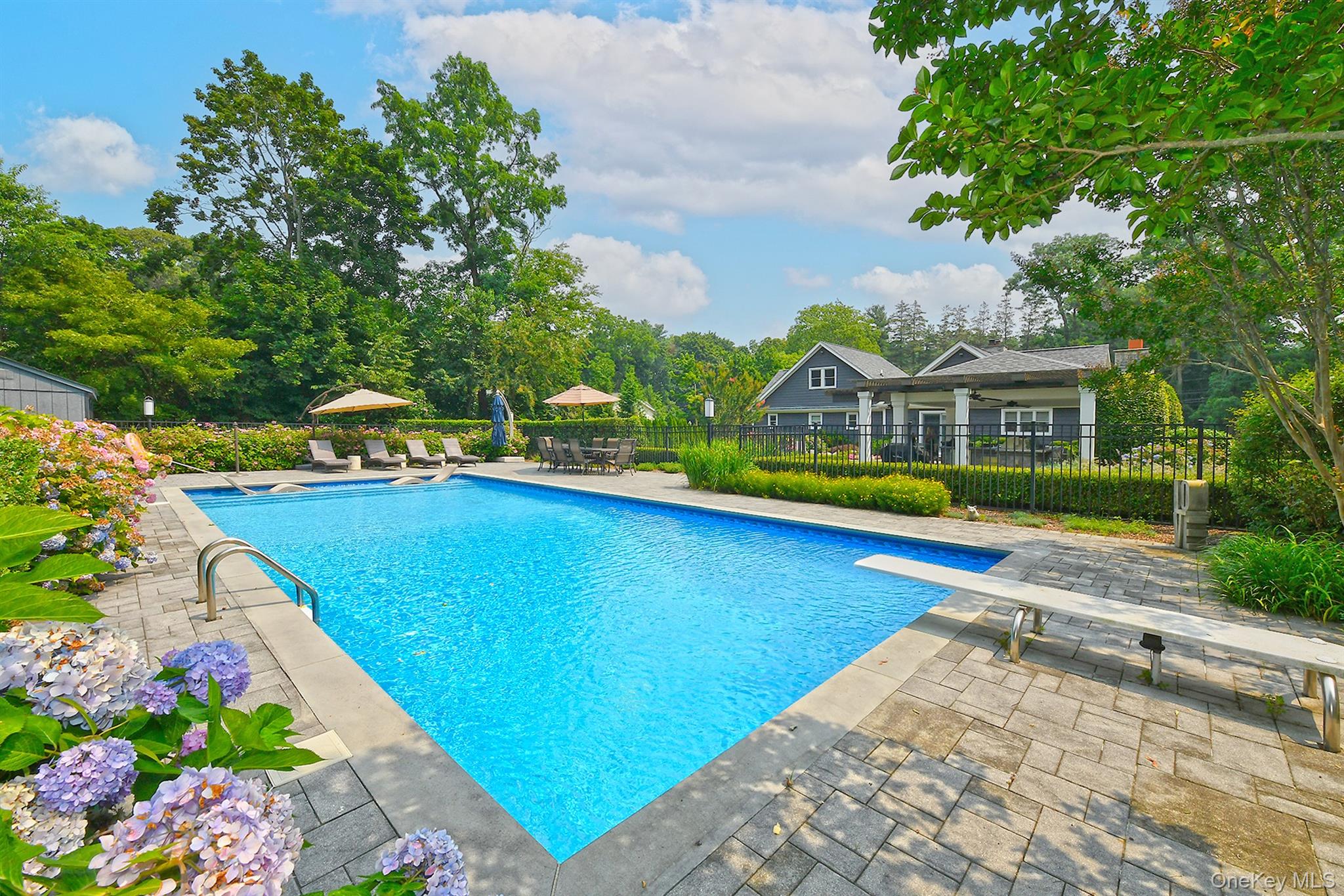 31 Huntington Bay Road – For Sale photo 32