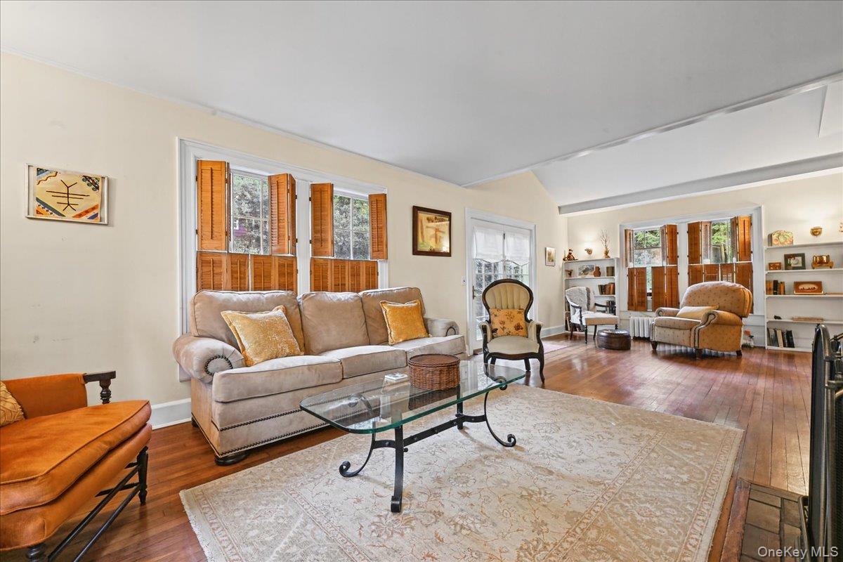 20 5th Avenue – For Sale photo 25