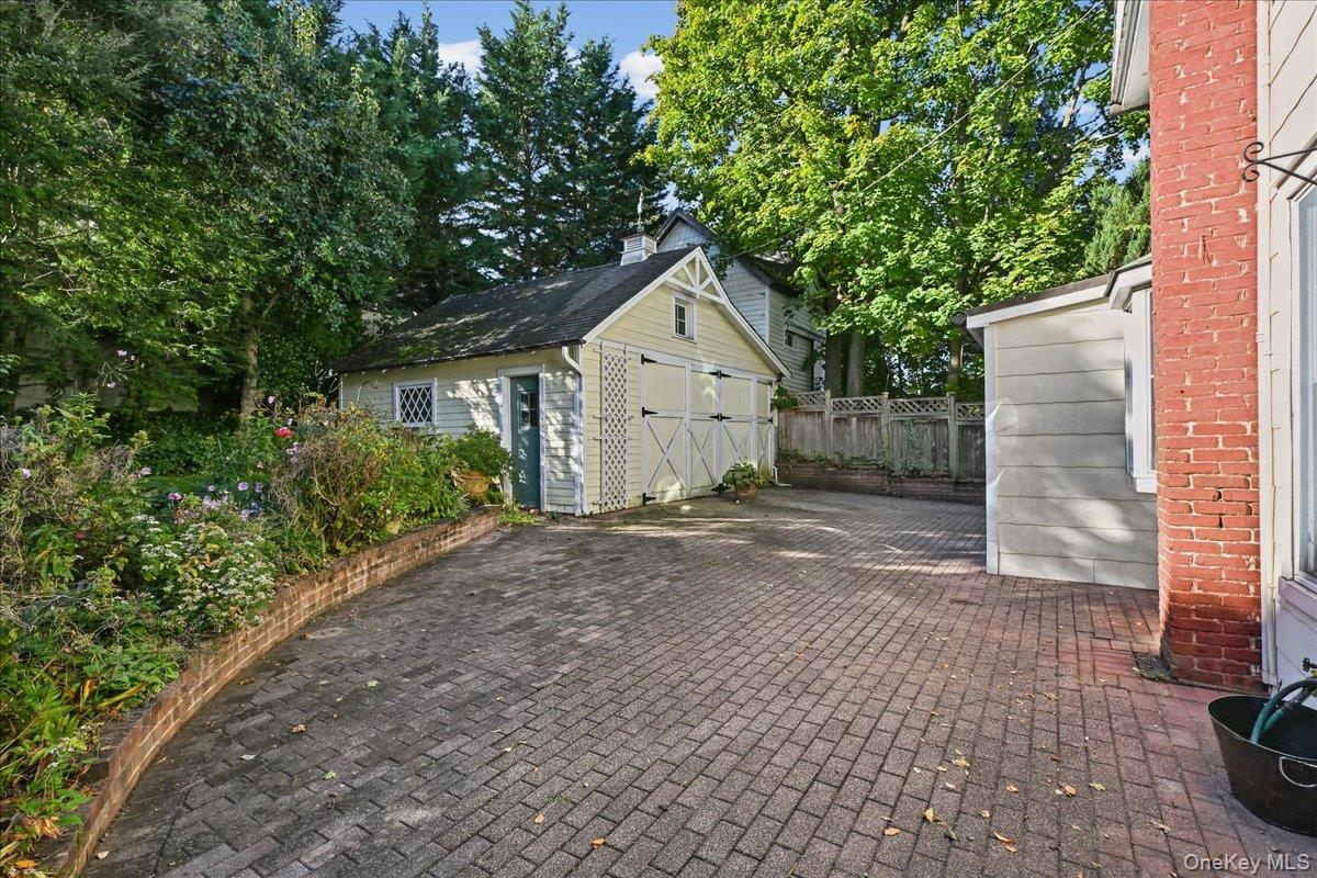 20 5th Avenue – For Sale photo 38