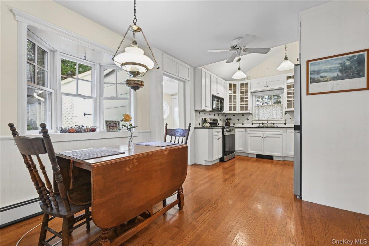 20 5th Avenue – For Sale photo 17