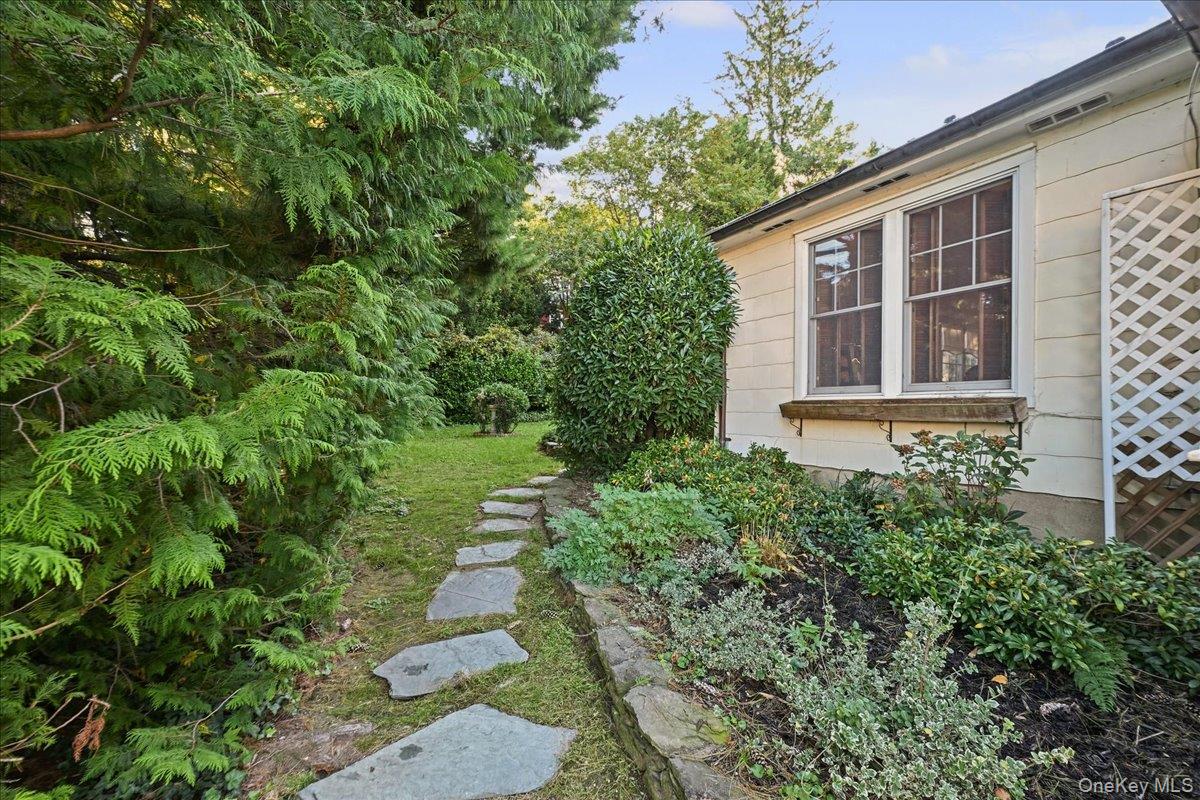 20 5th Avenue – For Sale photo 35