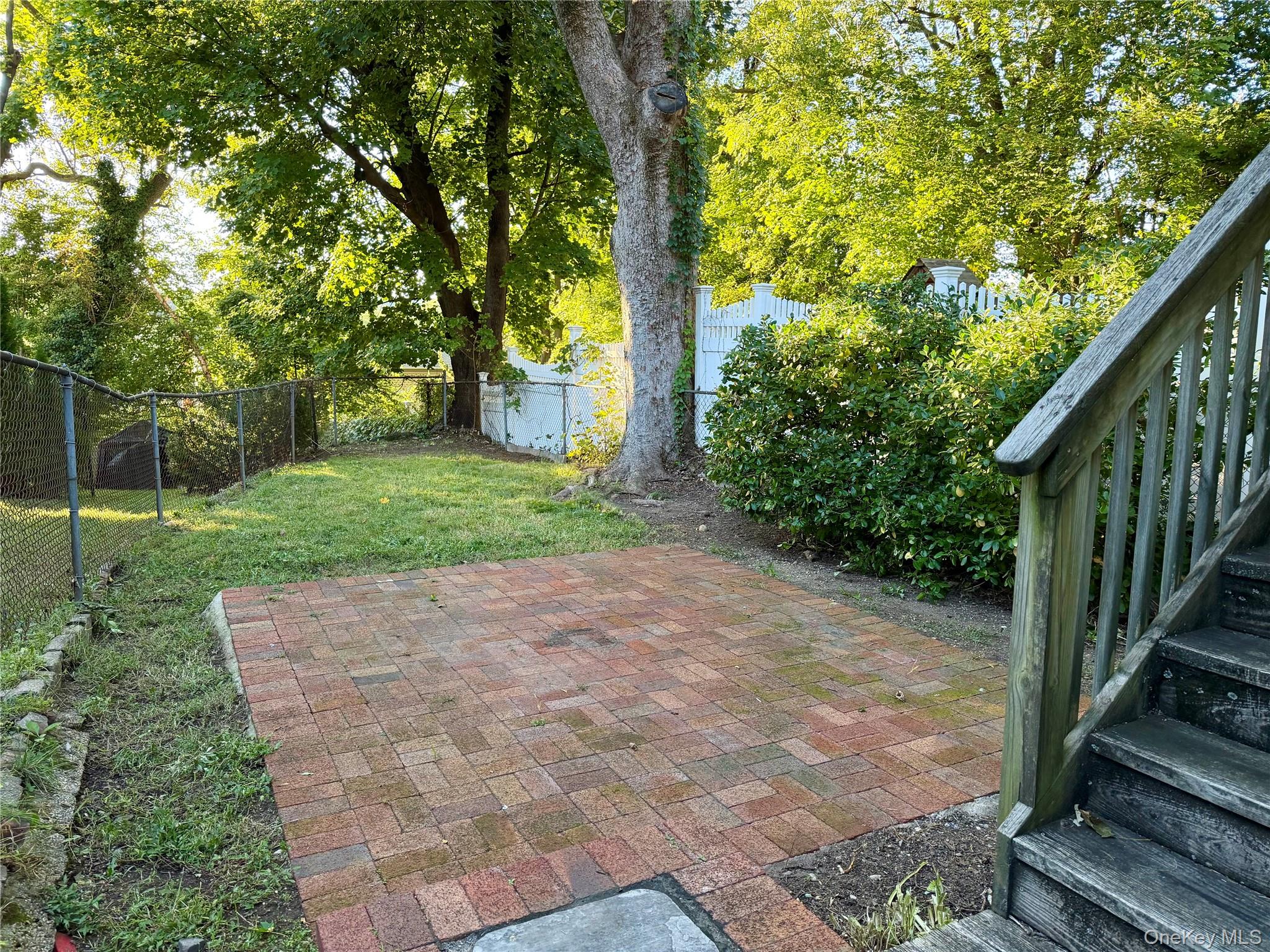 92 School Street – For Sale photo 13