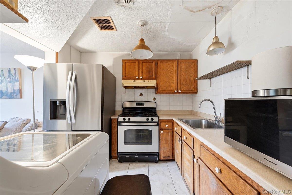 410 E 155th Street – For Sale photo 20